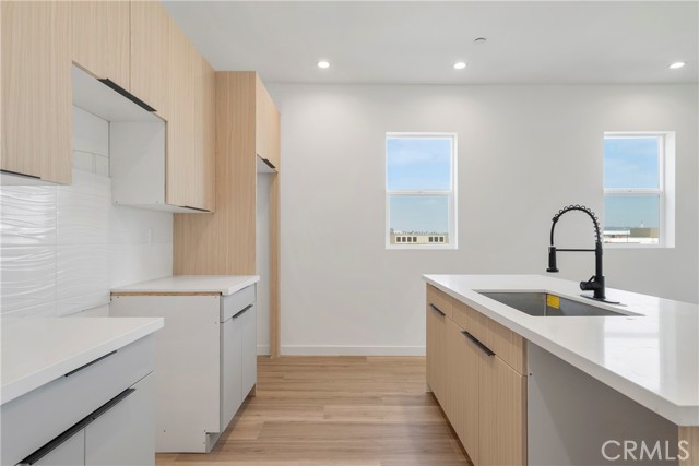 Los Angeles, California, 90023, United States, 22 Bedrooms Bedrooms, ,Residential,For Sale,1763548