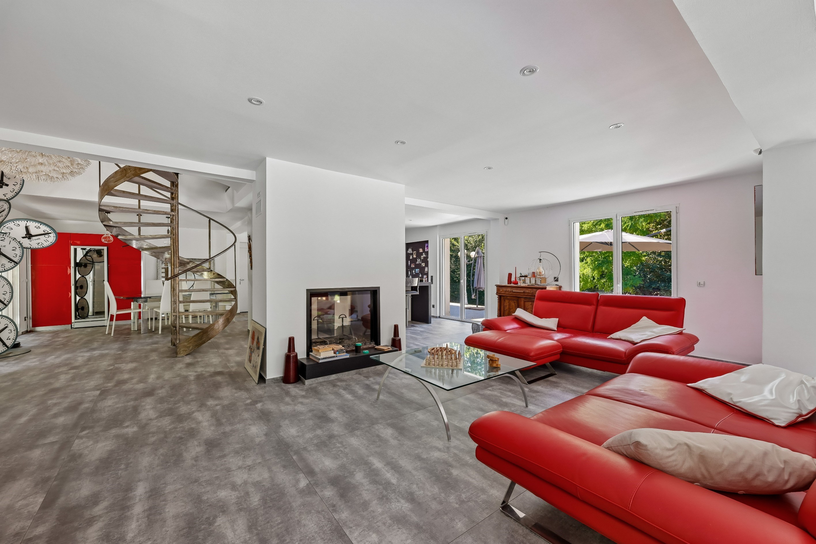  LE PERREUX-SUR-MARNE - WATERFRONT CONTEMPORARY ESTATE ON THE BANKS OF THE MARNE… - 物件實景