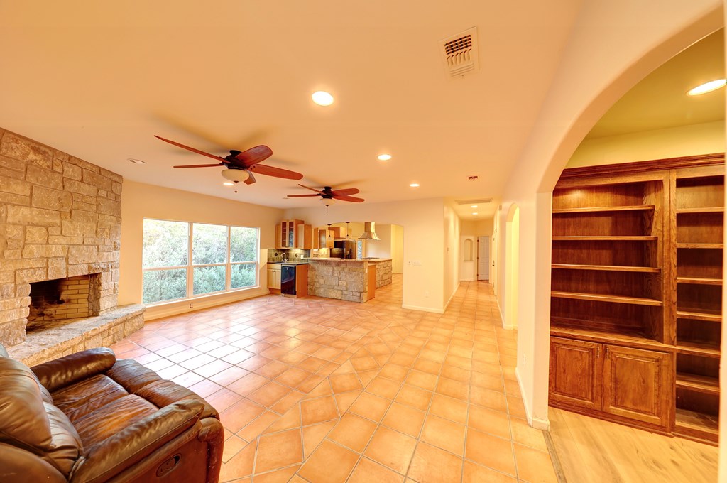 Hext, Texas, 78024, United States, 3 Bedrooms Bedrooms, ,3 BathroomsBathrooms,Residential,For Sale,1984092