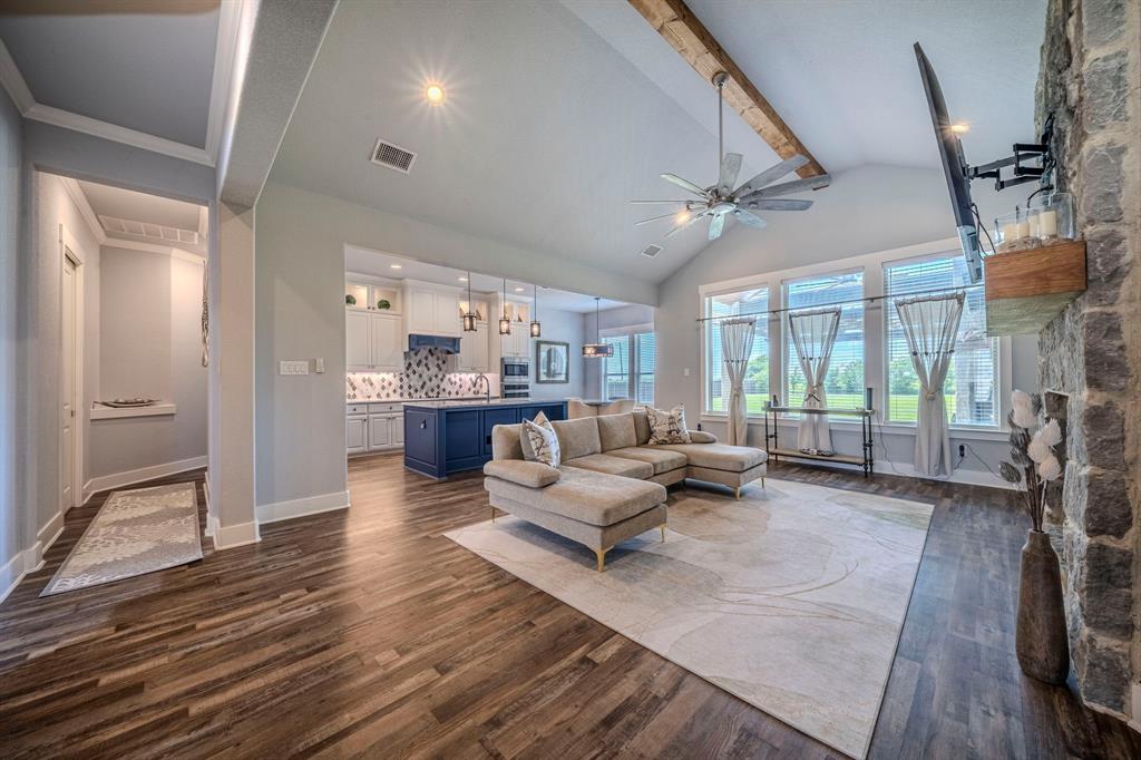 Waxahachie, Texas, 75165, United States, 4 Bedrooms Bedrooms, ,3 BathroomsBathrooms,Residential,For Sale,1980711