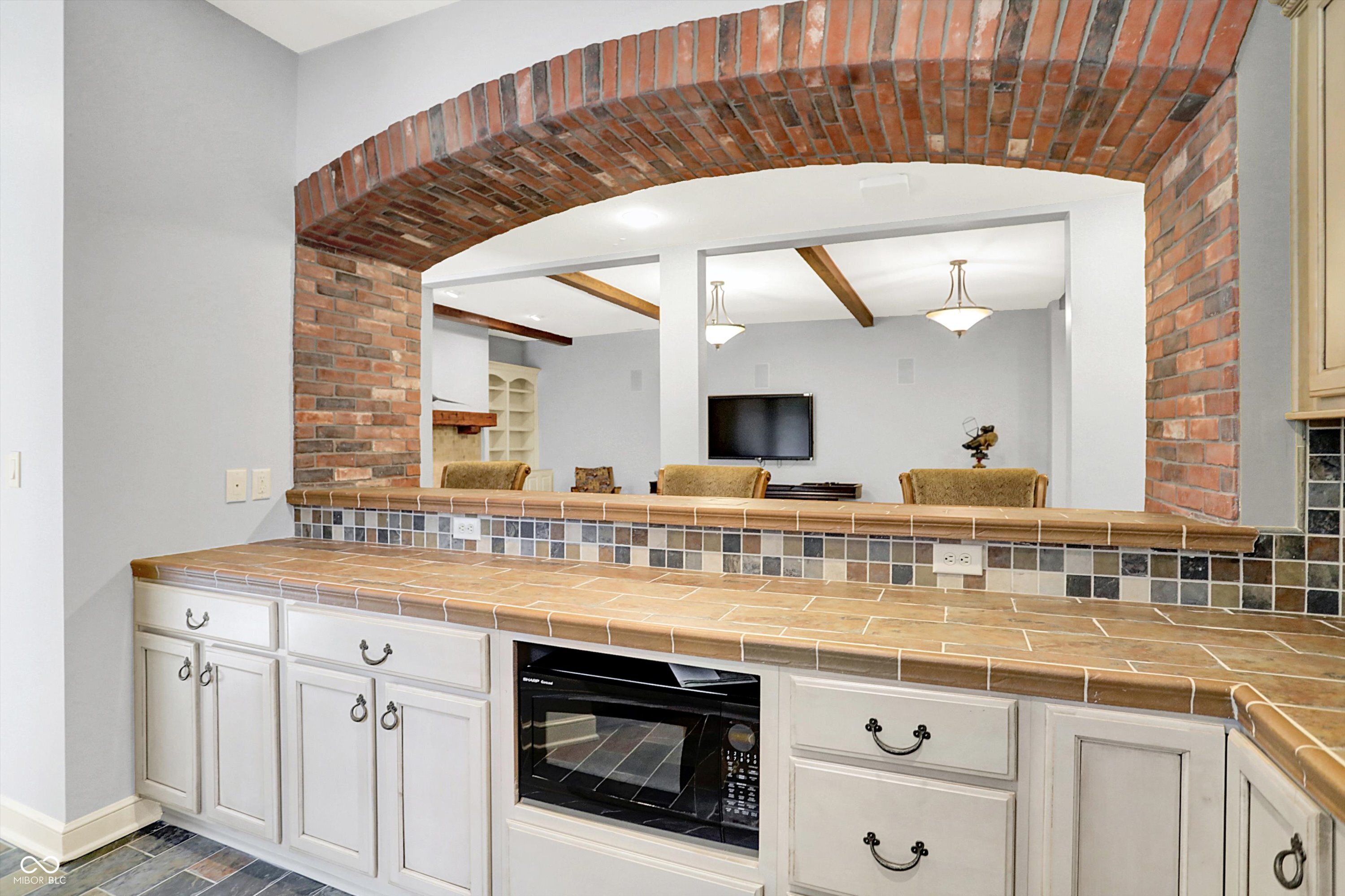 Zionsville, Indiana, 46077, United States, 4 Bedrooms Bedrooms, ,6 BathroomsBathrooms,Residential,For Sale,1978163