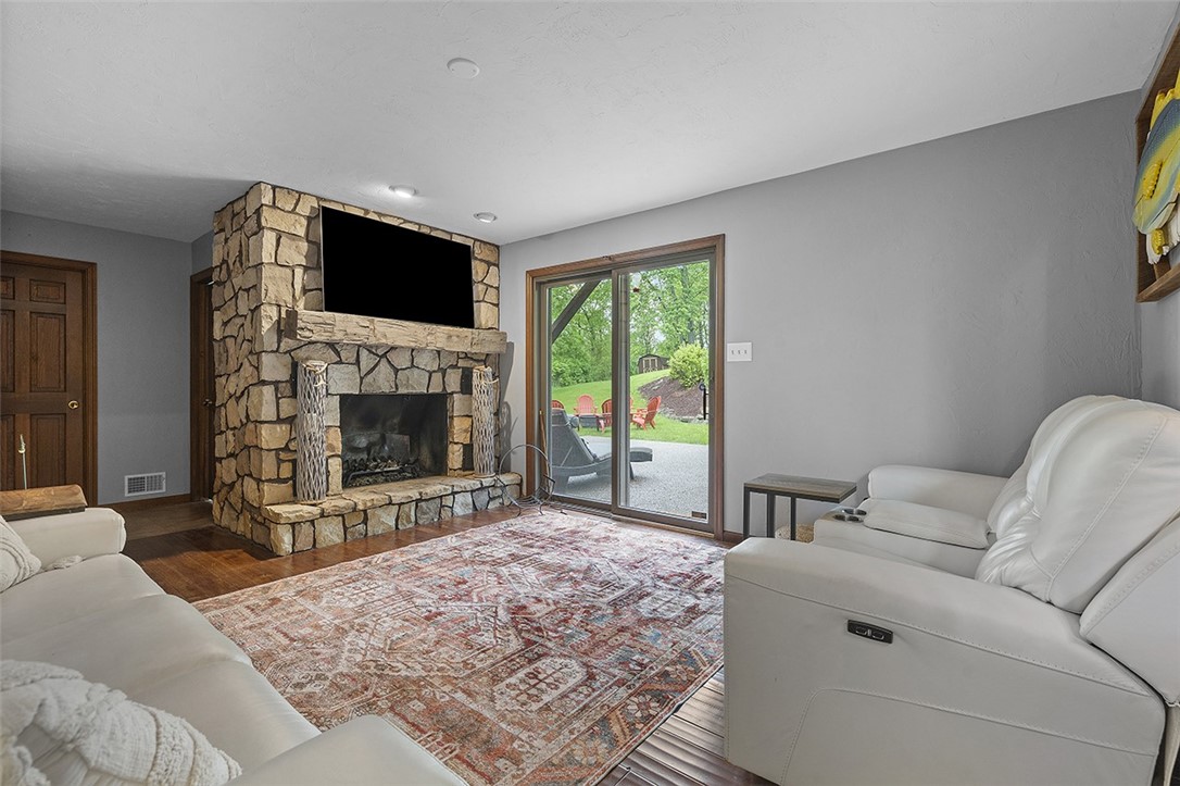 Level Green, Pennsylvania, 15085, United States, 4 Bedrooms Bedrooms, ,4 BathroomsBathrooms,Residential,For Sale,1901762