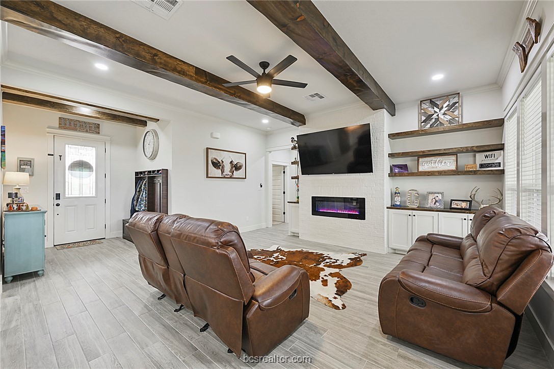 Bryan, Texas, 77808-7031, United States, 4 Bedrooms Bedrooms, ,4 BathroomsBathrooms,Residential,For Sale,1978481