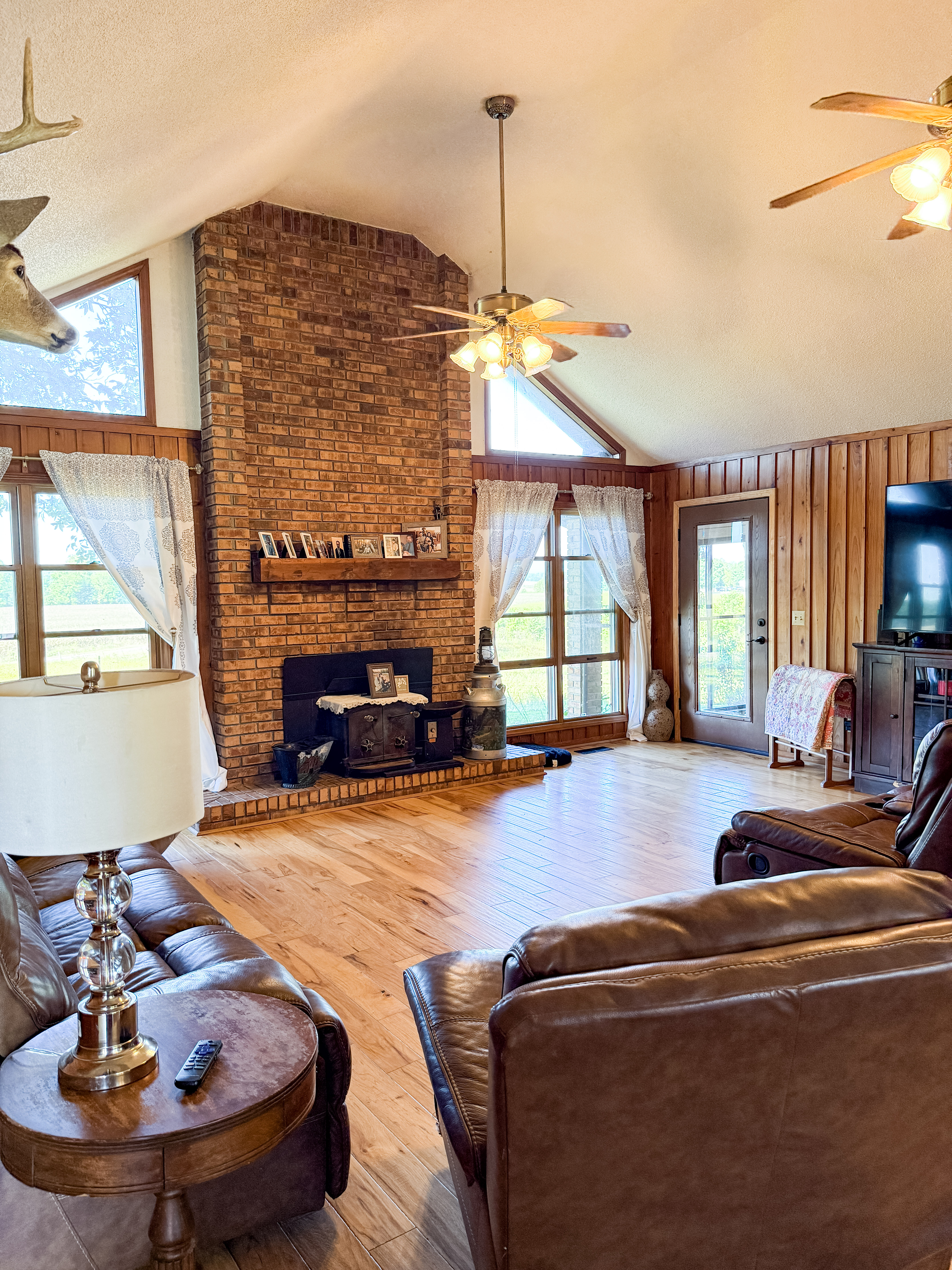 Troy, Tennessee, 38260, United States, 3 Bedrooms Bedrooms, ,2 BathroomsBathrooms,Residential,For Sale,1981685