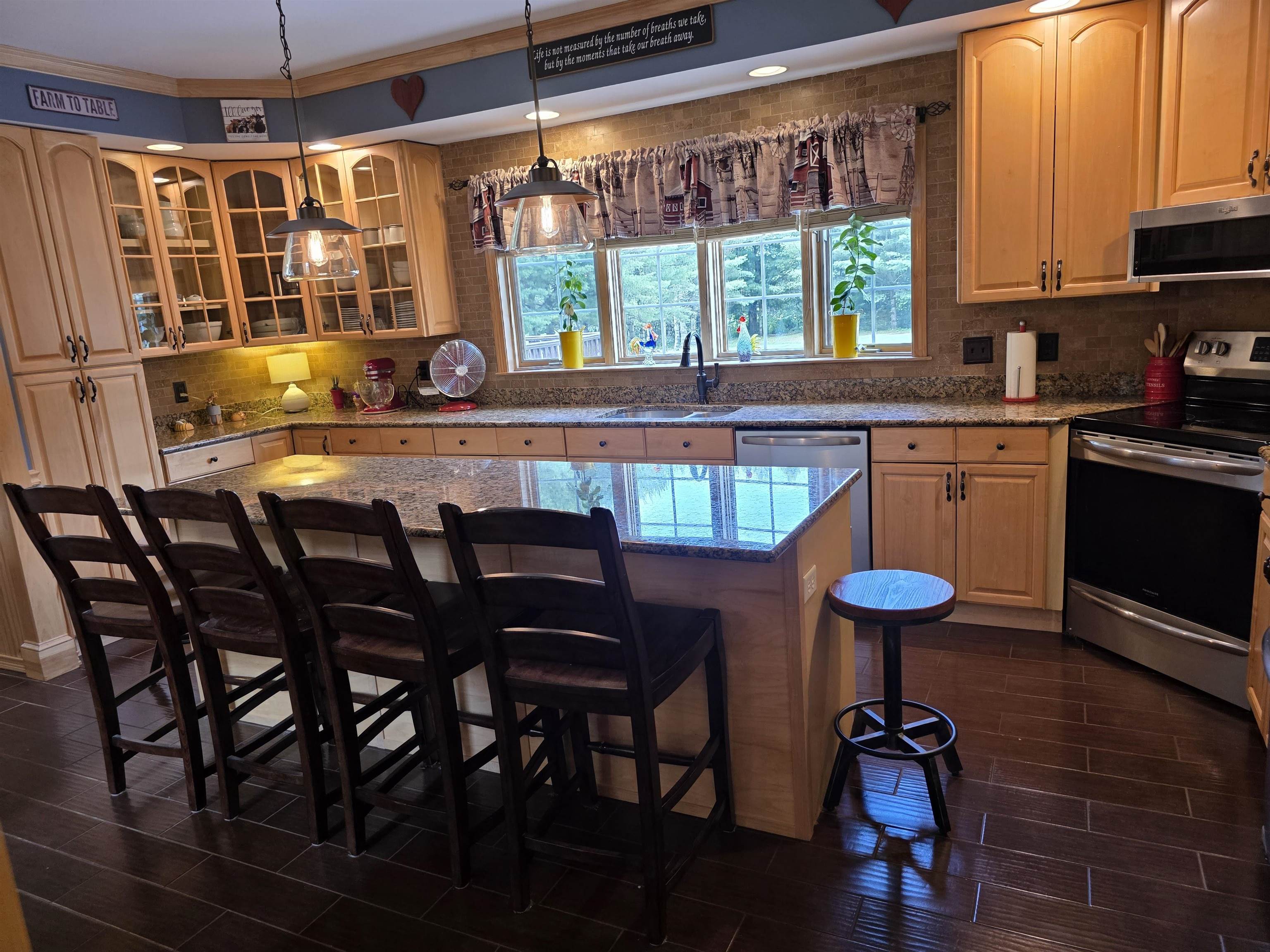 Colchester, Vermont, 05446, United States, 4 Bedrooms Bedrooms, ,3 BathroomsBathrooms,Residential,For Sale,1895144