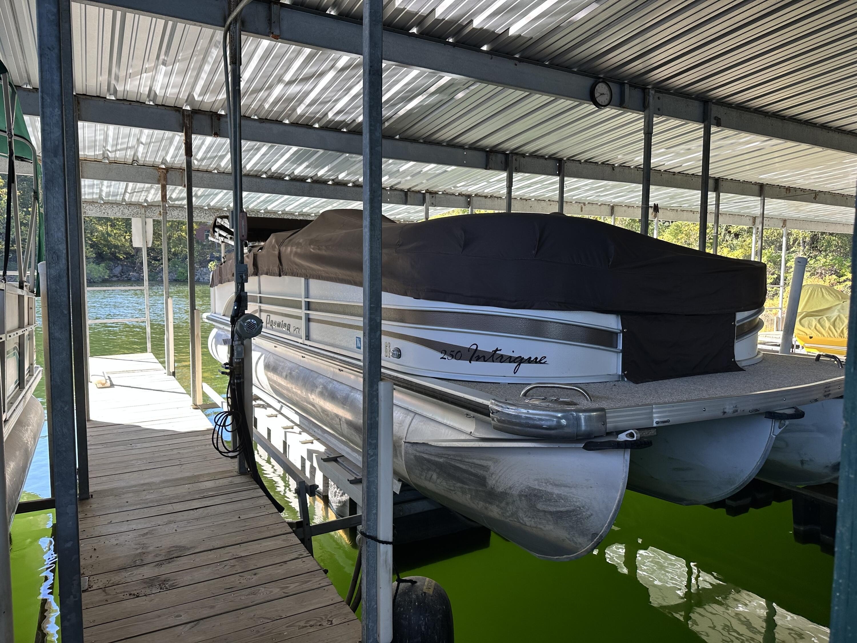 Shell Knob, Missouri, 65747, United States, 5 Bedrooms Bedrooms, ,3 BathroomsBathrooms,Residential,For Sale,1982122