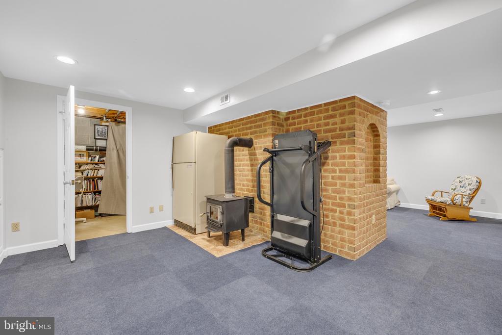 Warrenton, Virginia, 20187, United States, 3 Bedrooms Bedrooms, ,4 BathroomsBathrooms,Residential,For Sale,1977247