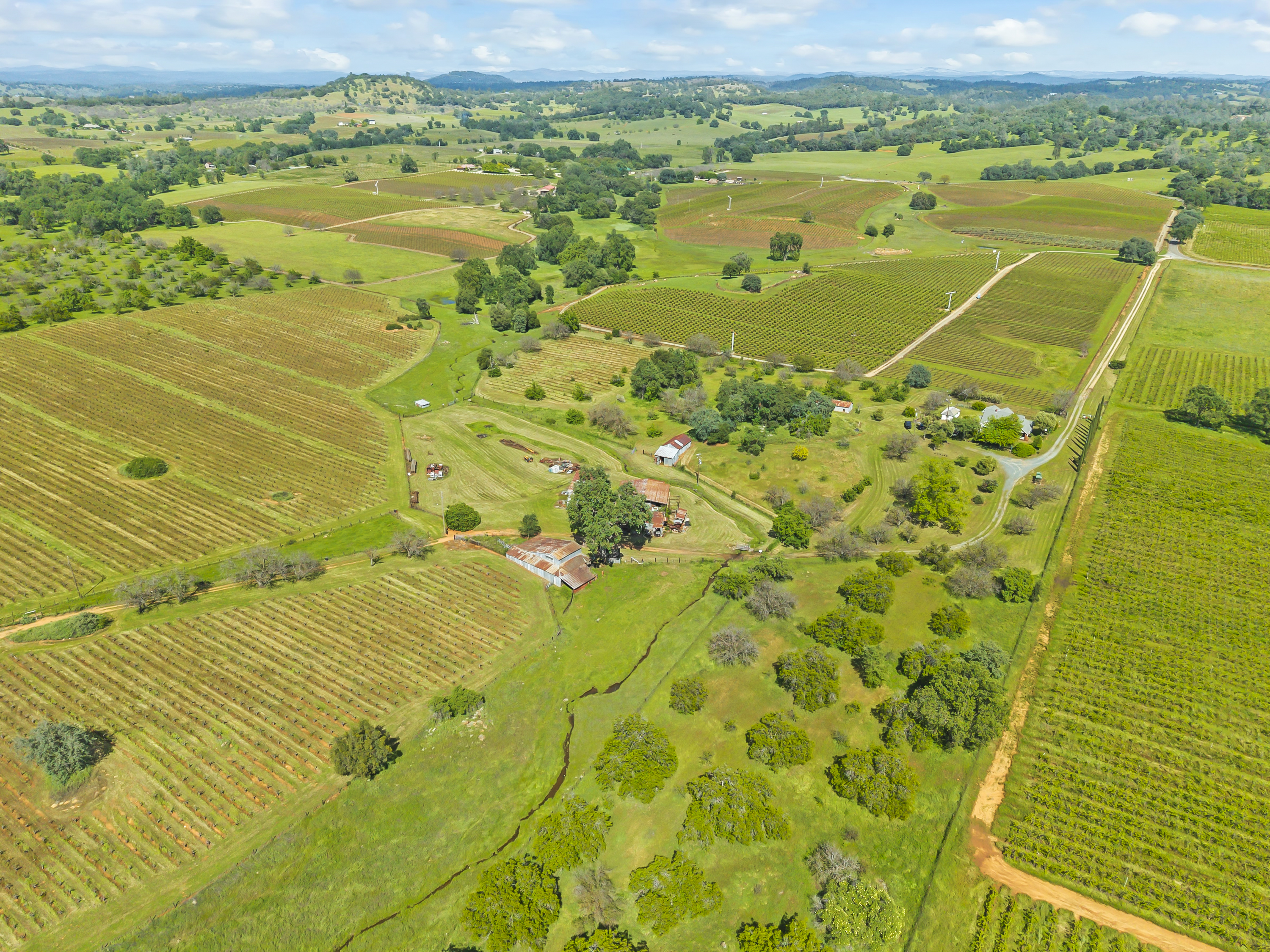  107 Acres - Seasonal Creek - Legacy - 物件實景