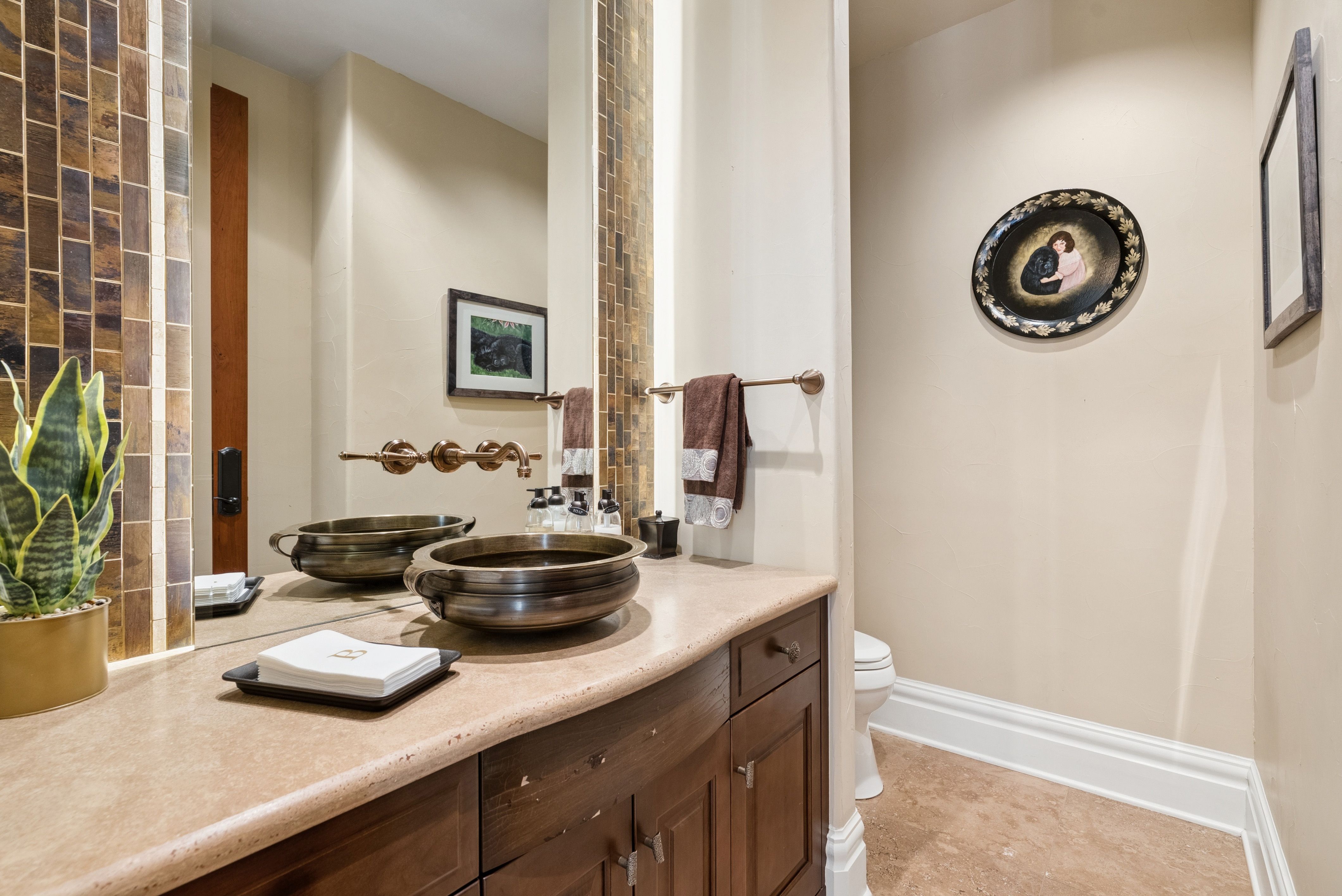  Extraordinary legacy estate on 2.59 private acres in Cathedral Pines - 物件實景