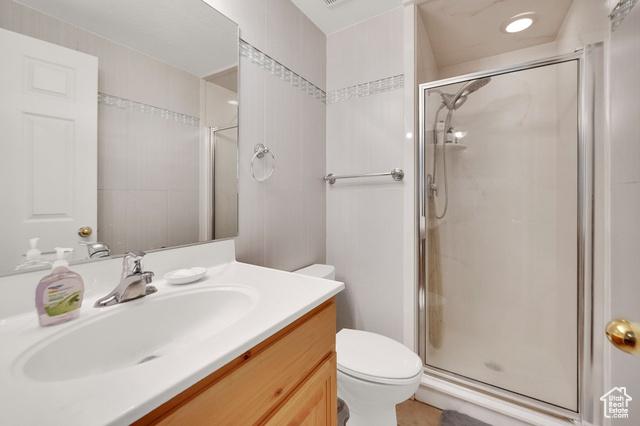 Sandy, Utah, 84094, United States, 3 Bedrooms Bedrooms, ,2 BathroomsBathrooms,Residential,For Sale,1943665