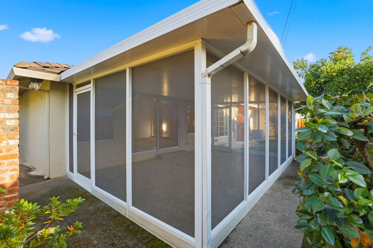 Sacramento, California, 95822, United States, 3 Bedrooms Bedrooms, ,2 BathroomsBathrooms,Residential,For Sale,1989013