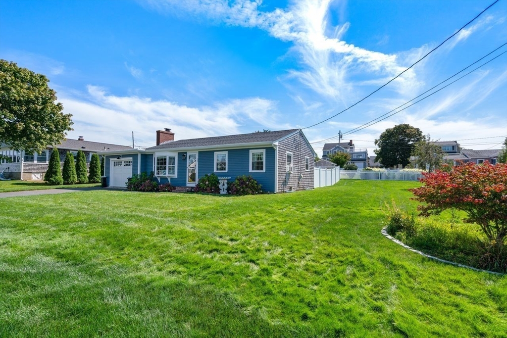 Sandwich, Massachusetts, 02563, United States, 2 Bedrooms Bedrooms, ,1 BathroomBathrooms,Residential,For Sale,1939789