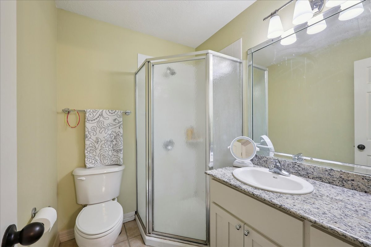 Kountze, Texas, 77625, United States, 5 Bedrooms Bedrooms, ,4 BathroomsBathrooms,Residential,For Sale,1903707