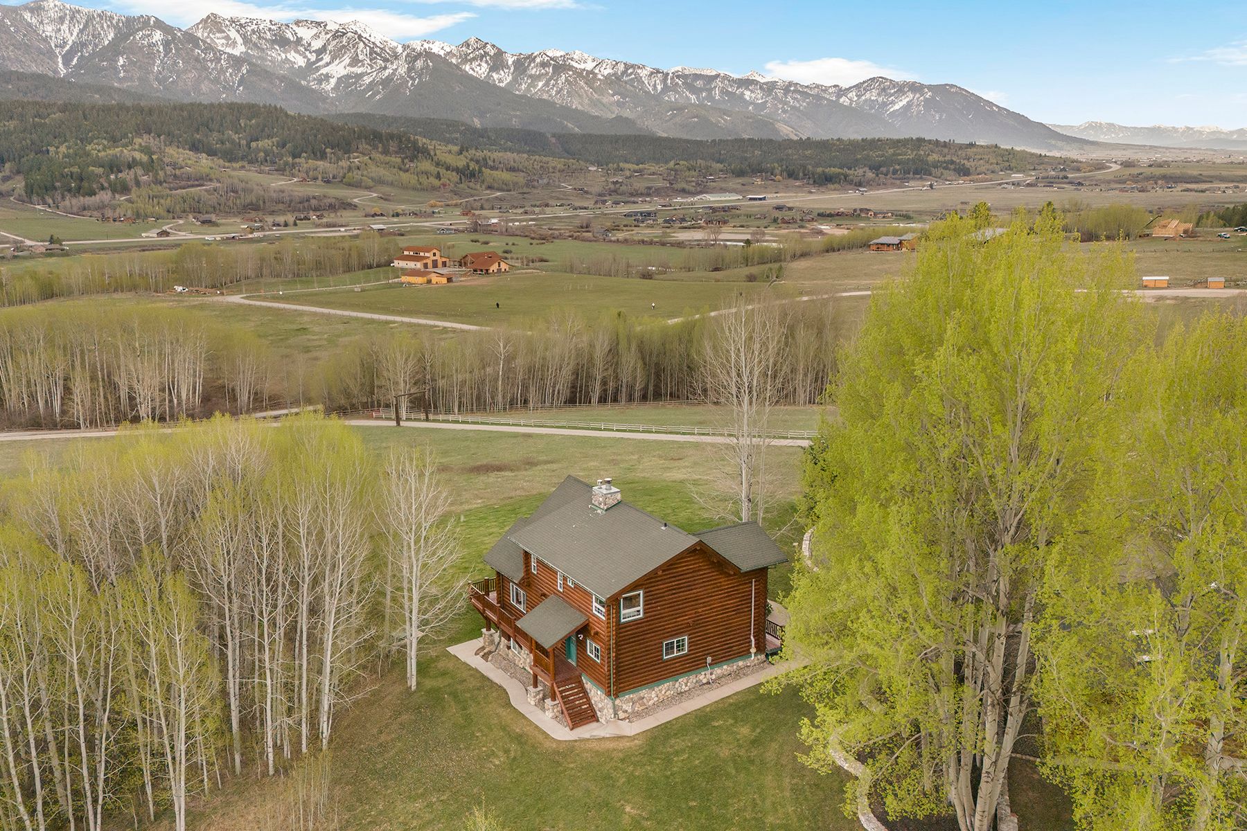  where  the mountains meet mccoy - 物件實景