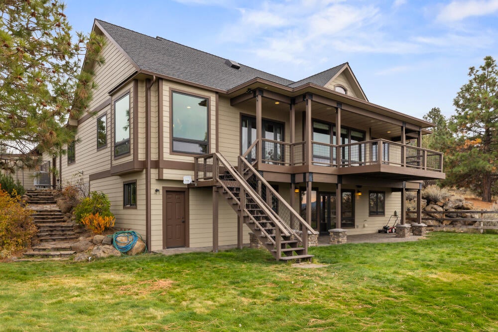 Klamath Falls, Oregon, 97601, United States, 4 Bedrooms Bedrooms, ,3 BathroomsBathrooms,Residential,For Sale,1987766