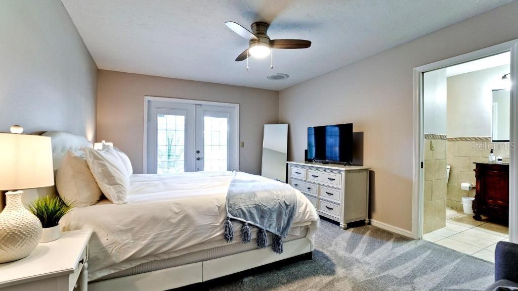Bradenton, Florida, 34209, United States, 3 Bedrooms Bedrooms, ,4 BathroomsBathrooms,Residential,For Sale,1896605