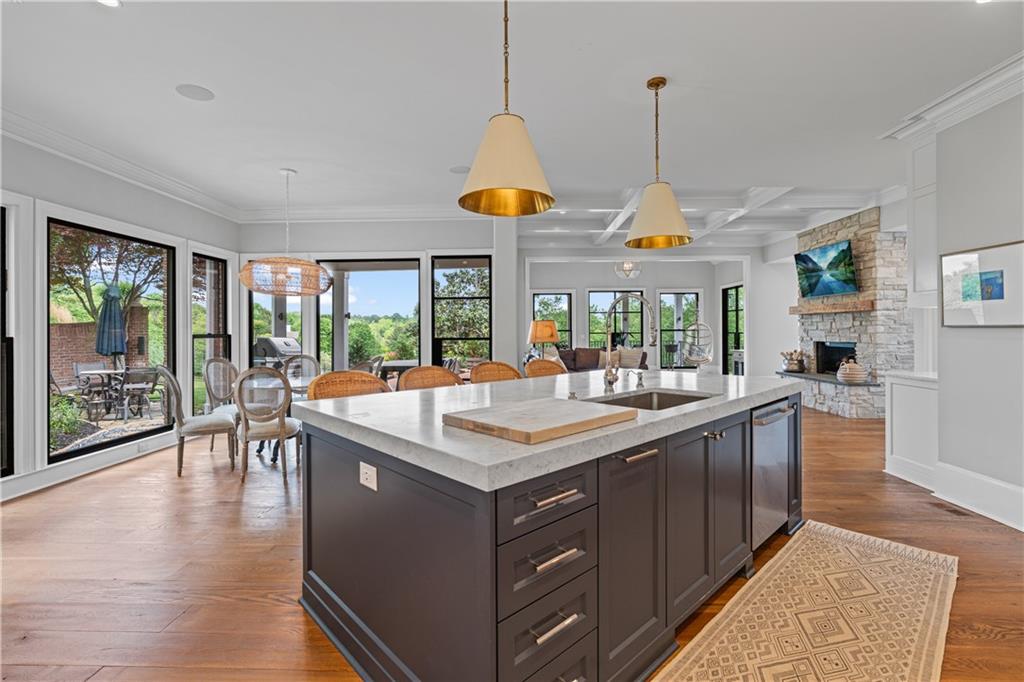 Suwanee, Georgia, 30024, United States, 5 Bedrooms Bedrooms, ,6 BathroomsBathrooms,Residential,For Sale,1822969