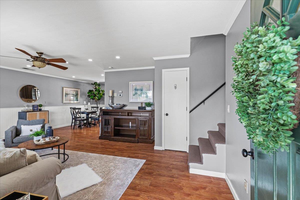 Oakdale, California, 95361, United States, 3 Bedrooms Bedrooms, ,3 BathroomsBathrooms,Residential,For Sale,1923997
