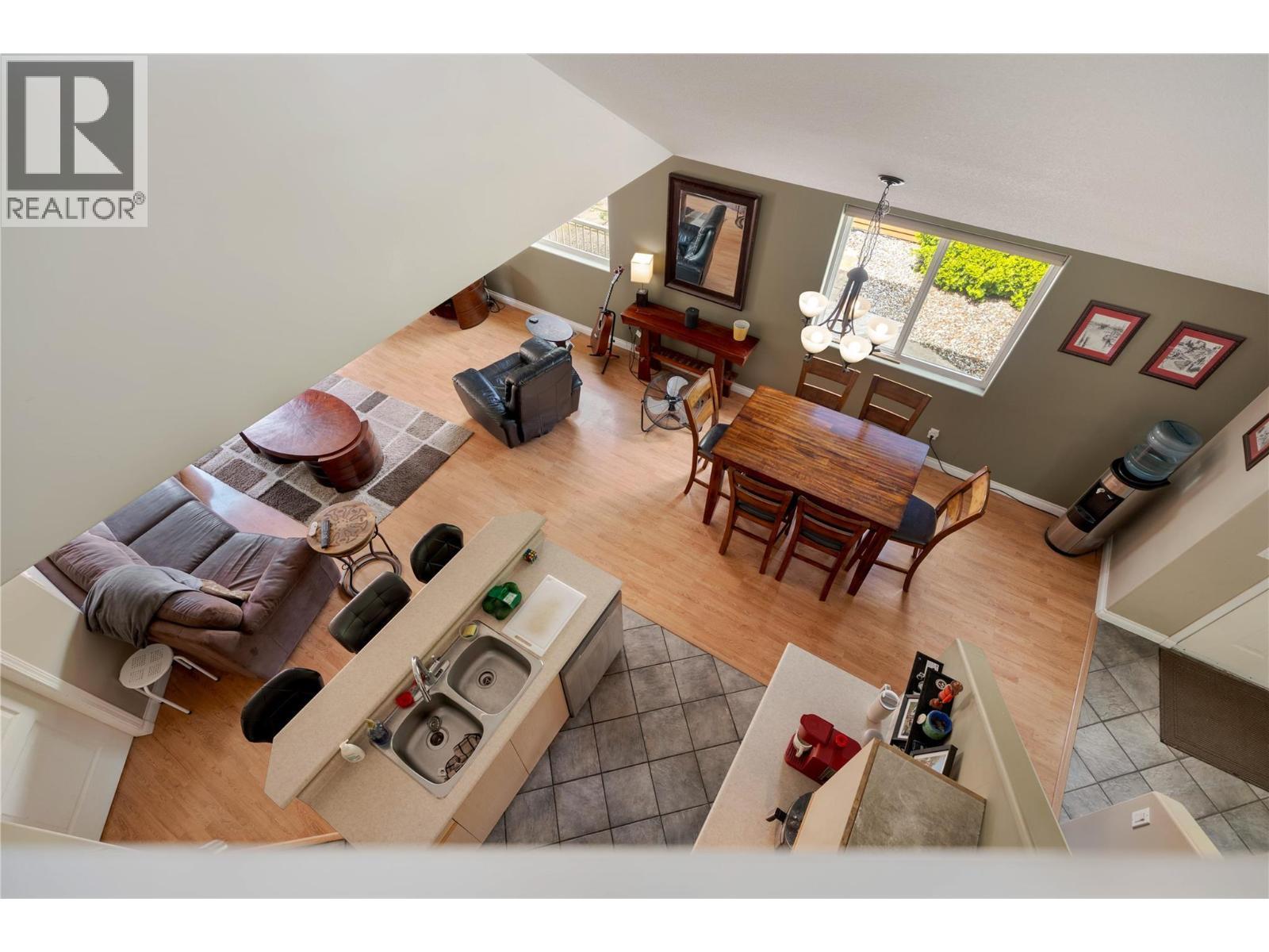 KELOWNA, British Columbia, V1V 1S9, CA, 4 Bedrooms Bedrooms, ,3 BathroomsBathrooms,Residential,For Sale,1895438