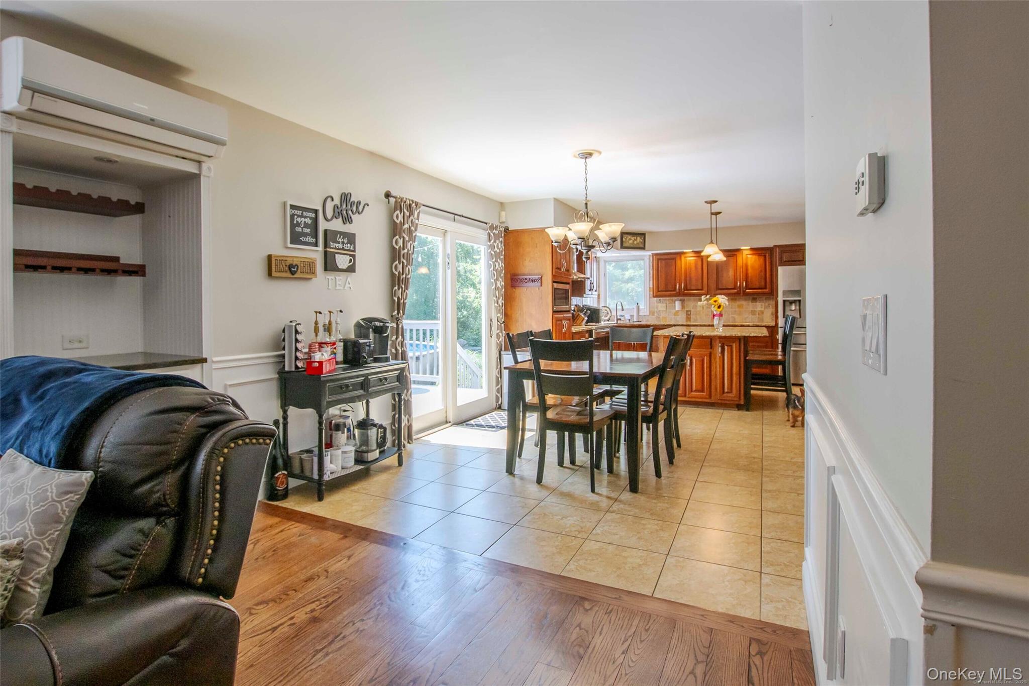 Call Listing Agent, New York, 06812, United States, 4 Bedrooms Bedrooms, ,3 BathroomsBathrooms,Residential,For Sale,1940931