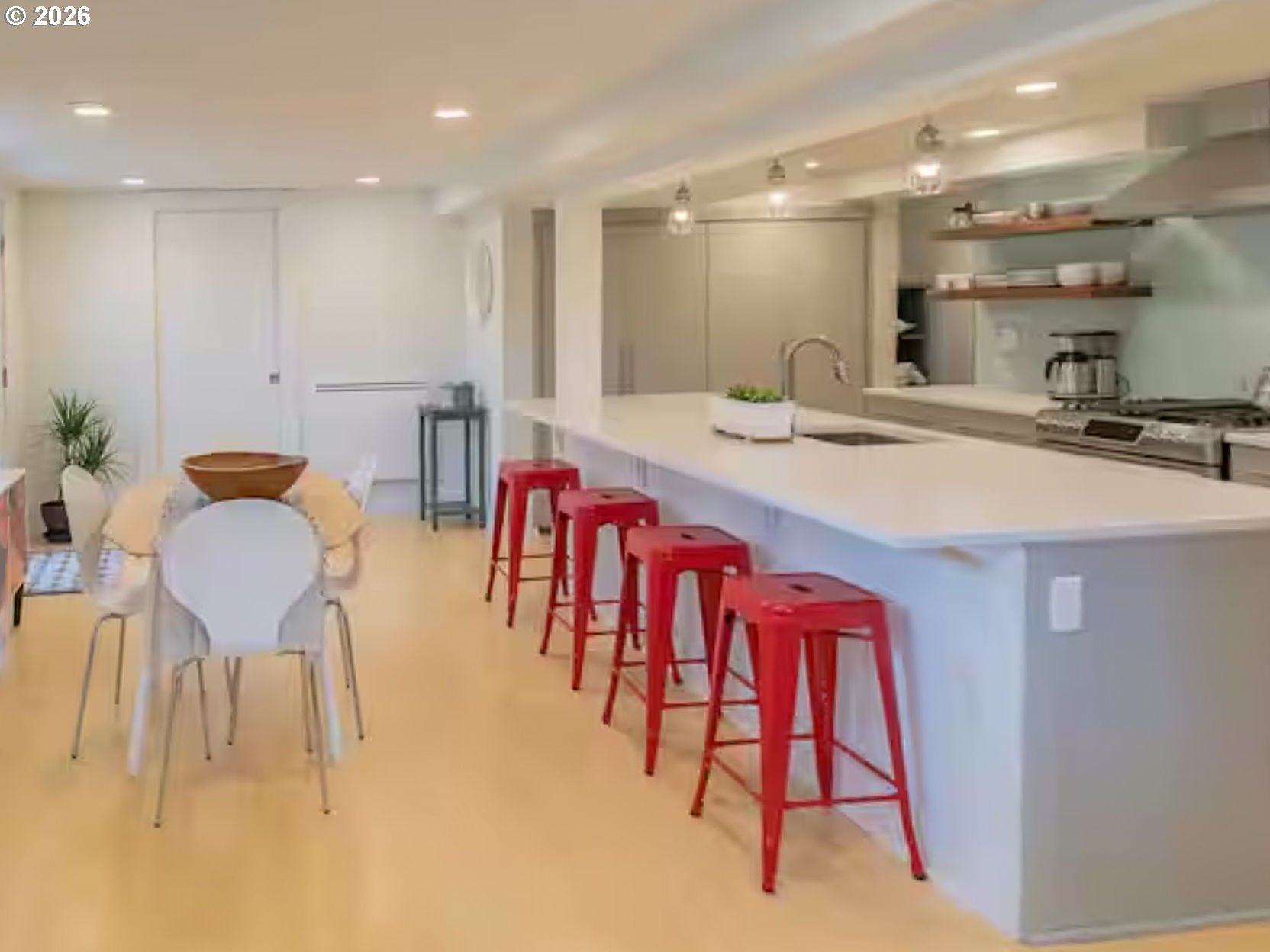 Portland, Oregon, 97212, United States, 5 Bedrooms Bedrooms, ,3 BathroomsBathrooms,Residential,For Sale,2043589