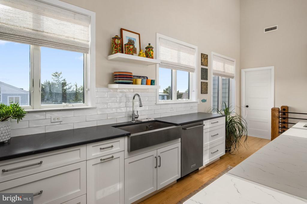 Milton, Delaware, 19968, United States, 5 Bedrooms Bedrooms, ,4 BathroomsBathrooms,Residential,For Sale,2000894