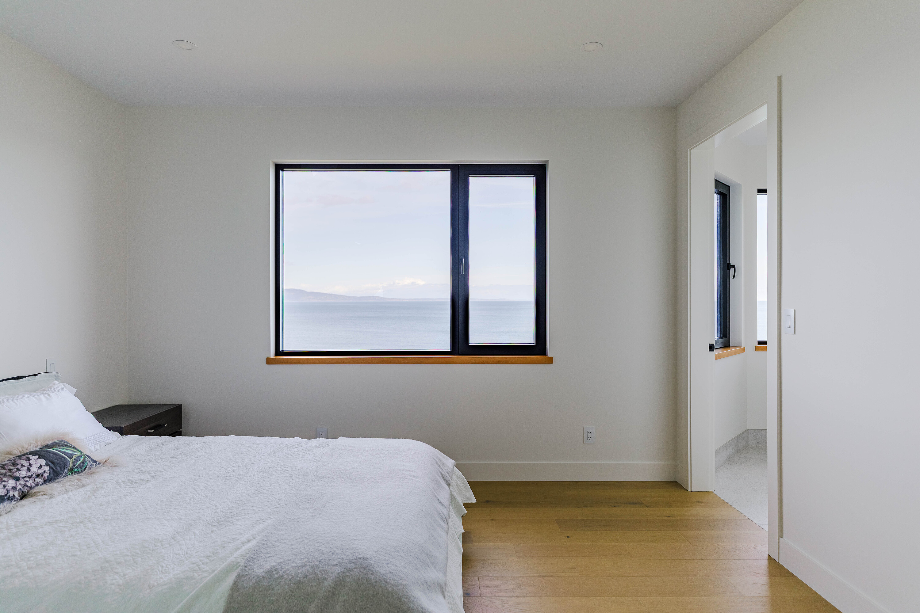  Panoramic Saanich Oceanfront - 物件實景