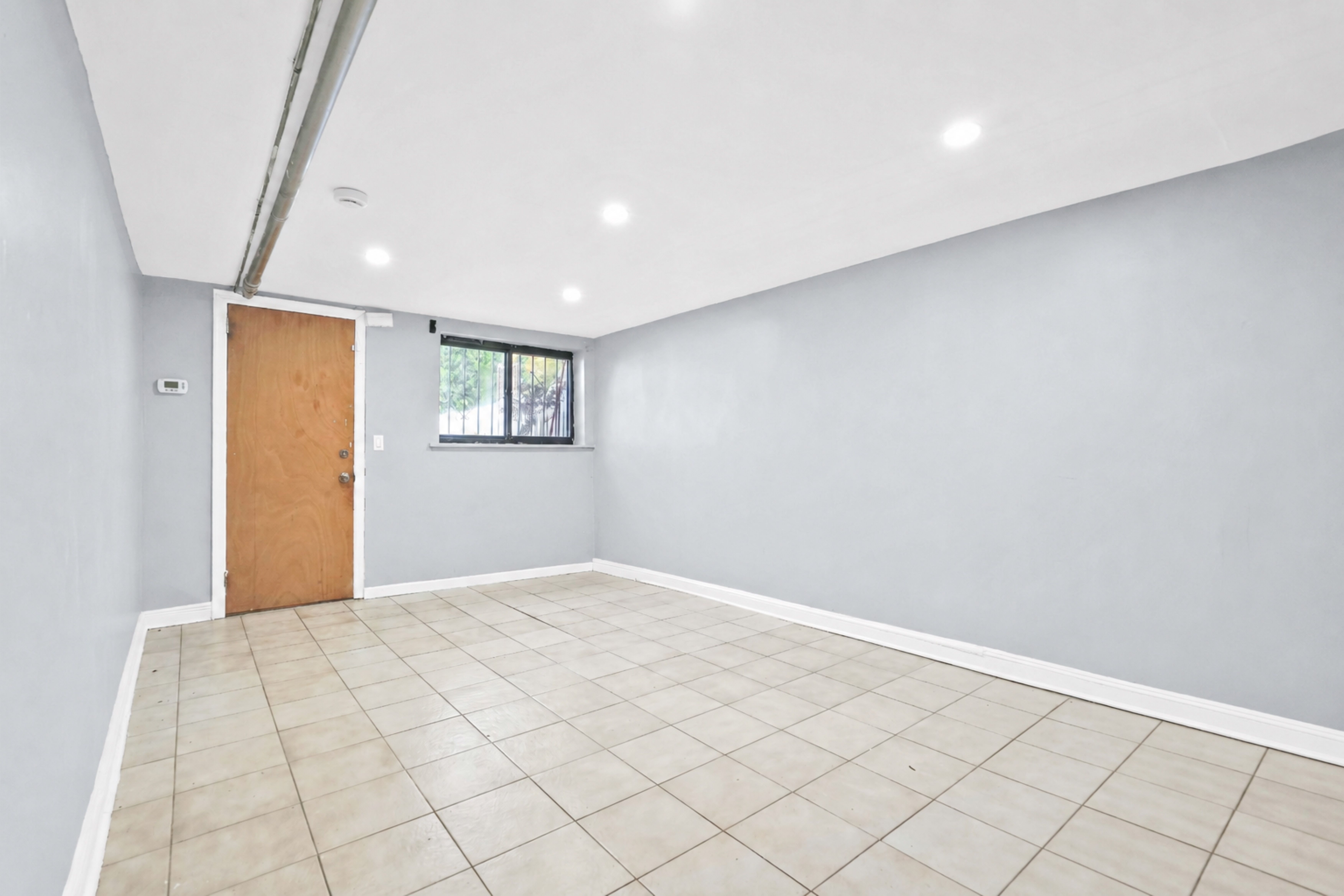  252 E 45th Street, Brooklyn, NY, 11203 - 物件實景