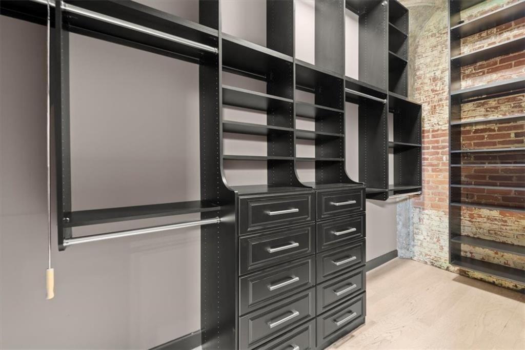 Atlanta, Georgia, 30313, United States, 2 Bedrooms Bedrooms, ,2 BathroomsBathrooms,Residential,For Sale,2001199