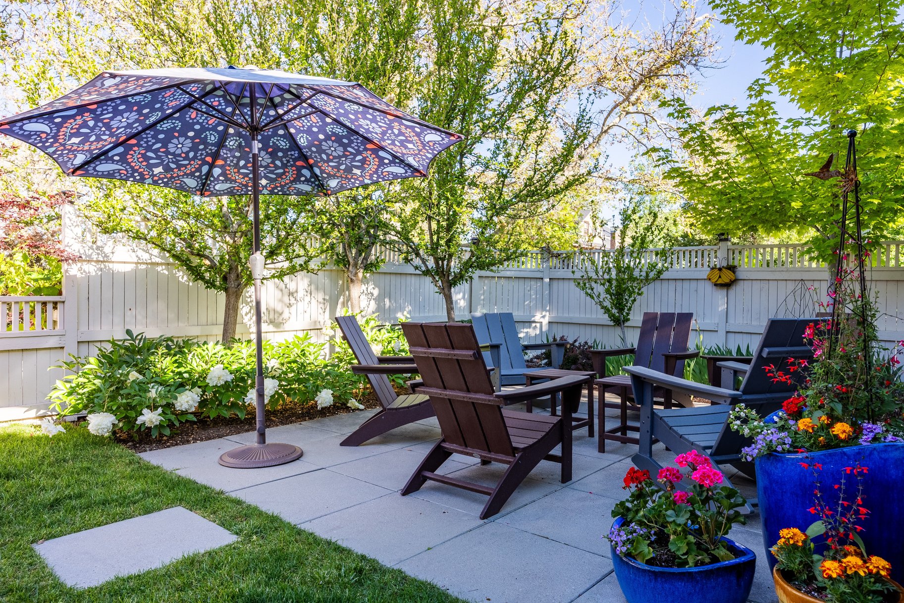  Timeless Bungalow with Enjoyable Outdoor Living - 物件實景