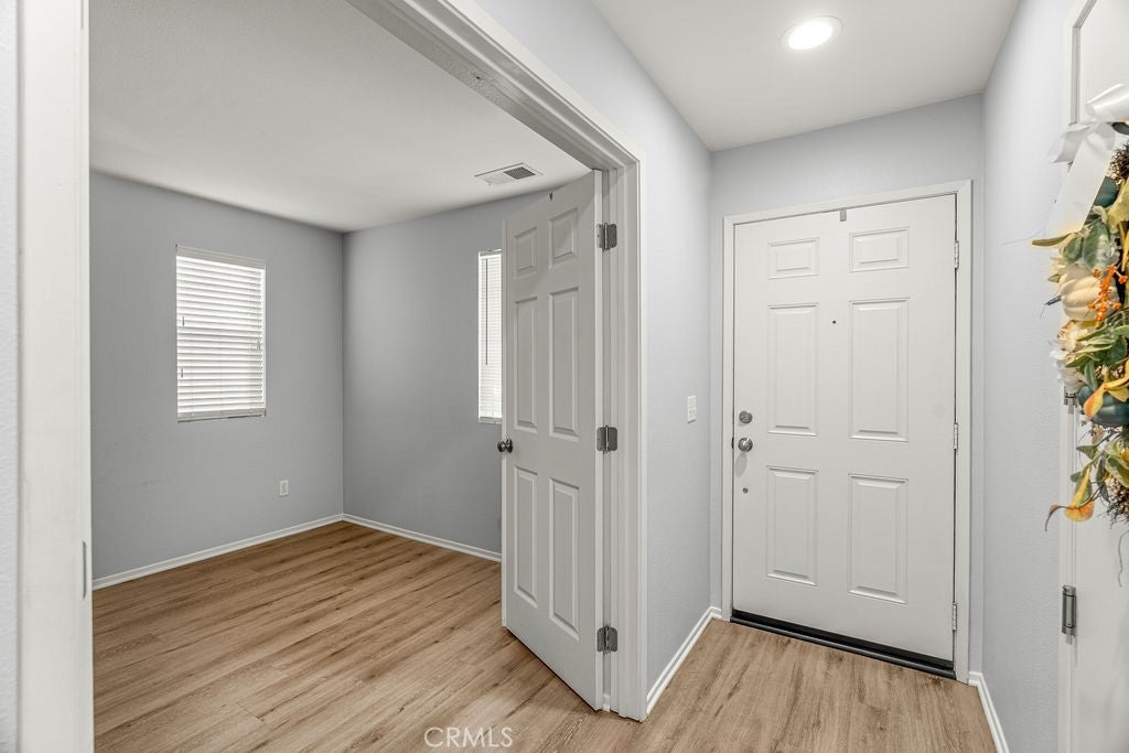 Lake Elsinore, California, 92532, United States, 3 Bedrooms Bedrooms, ,3 BathroomsBathrooms,Residential,For Sale,1979184