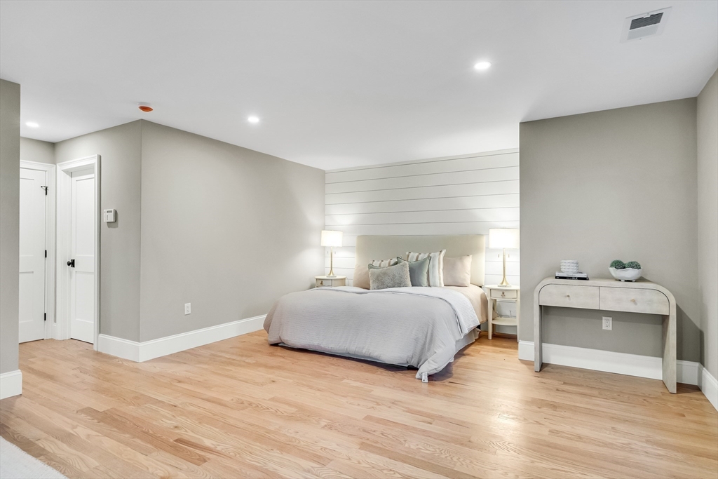 Lexington, Massachusetts, 02421, United States, 6 Bedrooms Bedrooms, ,6 BathroomsBathrooms,Residential,For Sale,2001660