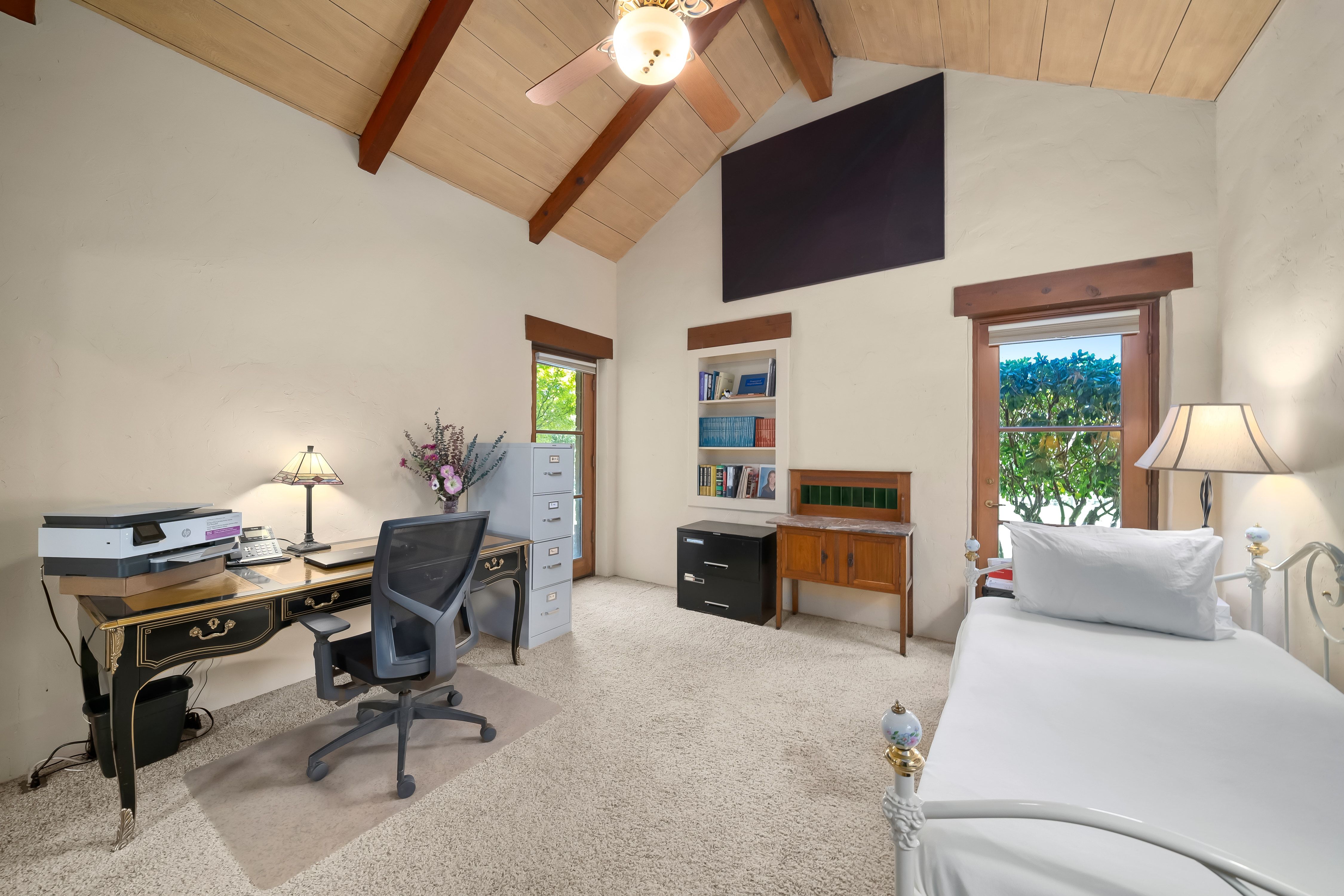  2995 Pleasant Valley Road - 物件實景
