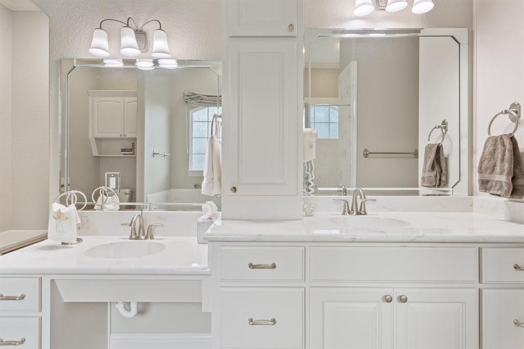 Woodway, Texas, 76712, United States, 3 Bedrooms Bedrooms, ,3 BathroomsBathrooms,Residential,For Sale,1927534