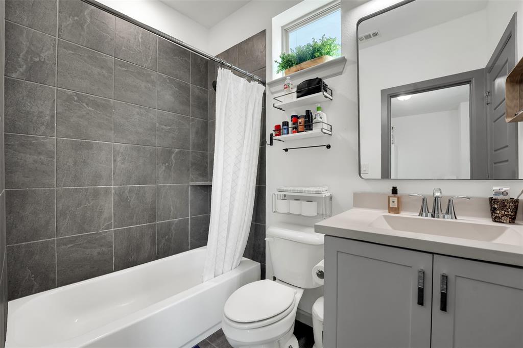 Dallas, Texas, 75212, United States, 3 Bedrooms Bedrooms, ,4 BathroomsBathrooms,Residential,For Sale,1897379