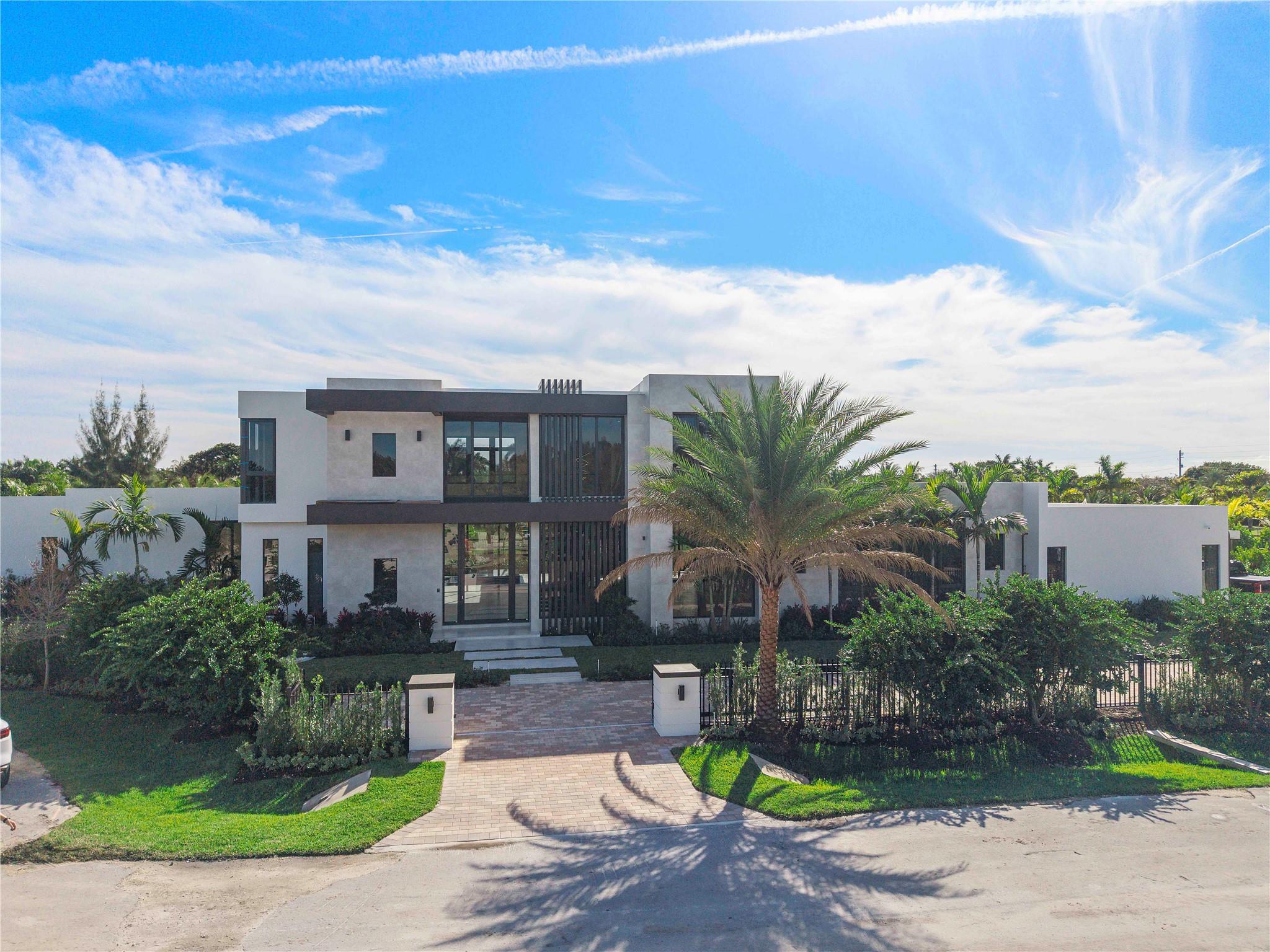 Plantation, Florida, 33323, United States, 6 Bedrooms Bedrooms, ,8 BathroomsBathrooms,Residential,For Sale,1984384