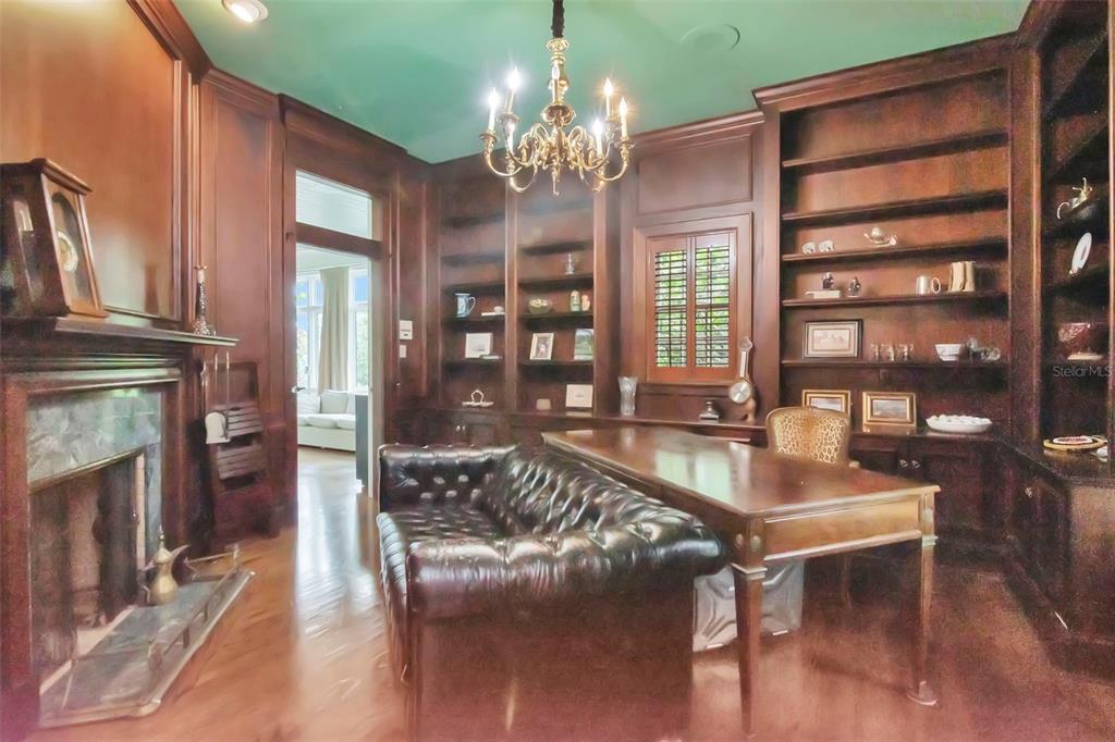 Tampa, Florida, 33611, United States, 5 Bedrooms Bedrooms, ,7 BathroomsBathrooms,Residential,For Sale,1988340