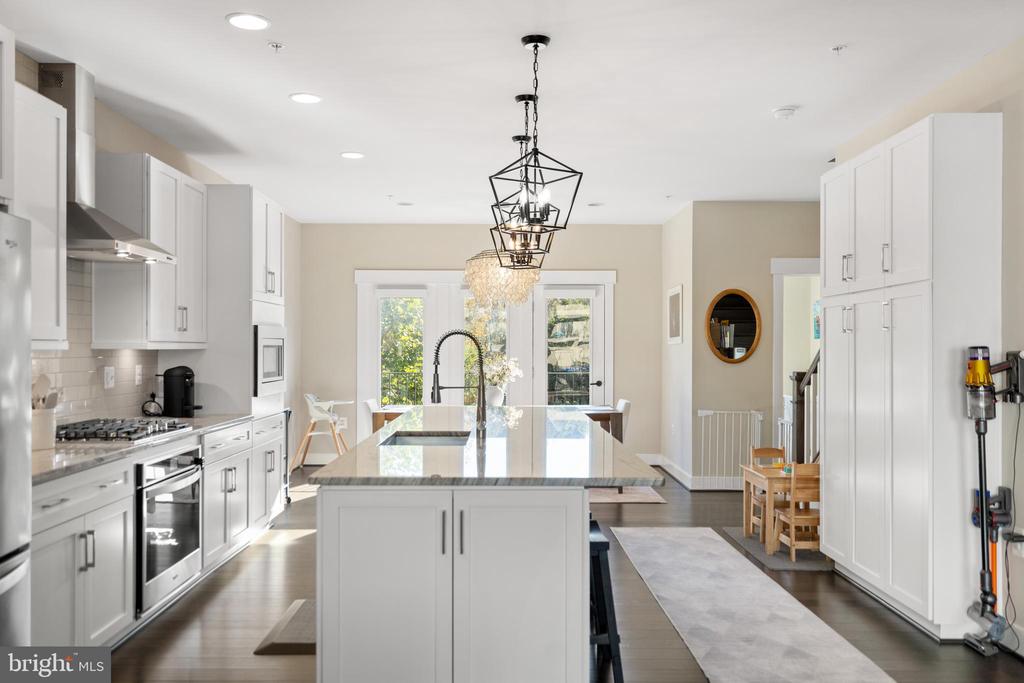 Brambleton, Virginia, 20148, United States, 3 Bedrooms Bedrooms, ,5 BathroomsBathrooms,Residential,For Sale,2005795