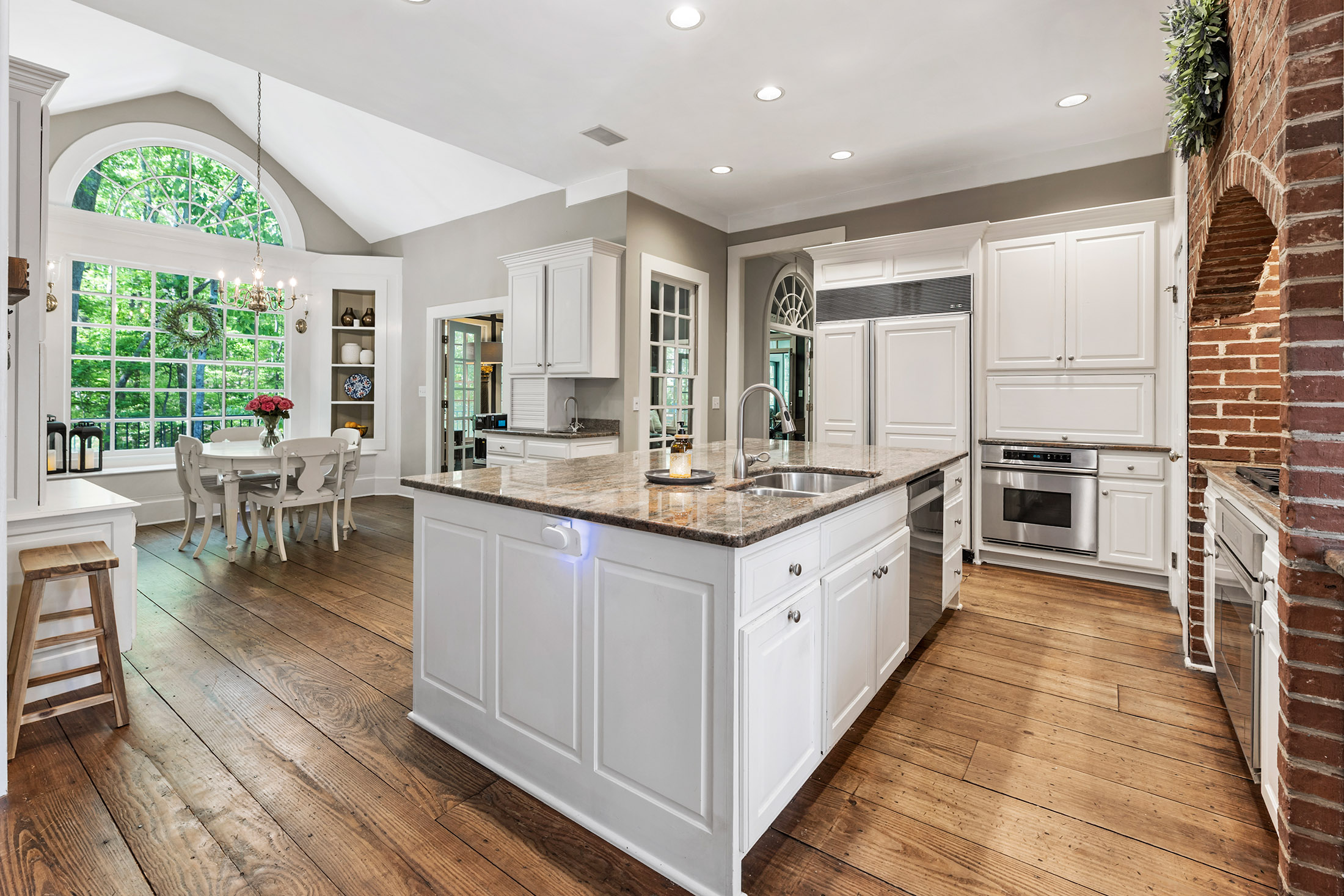  Timeless Colonial-Style Estate Near Historic Roswell - 物件實景