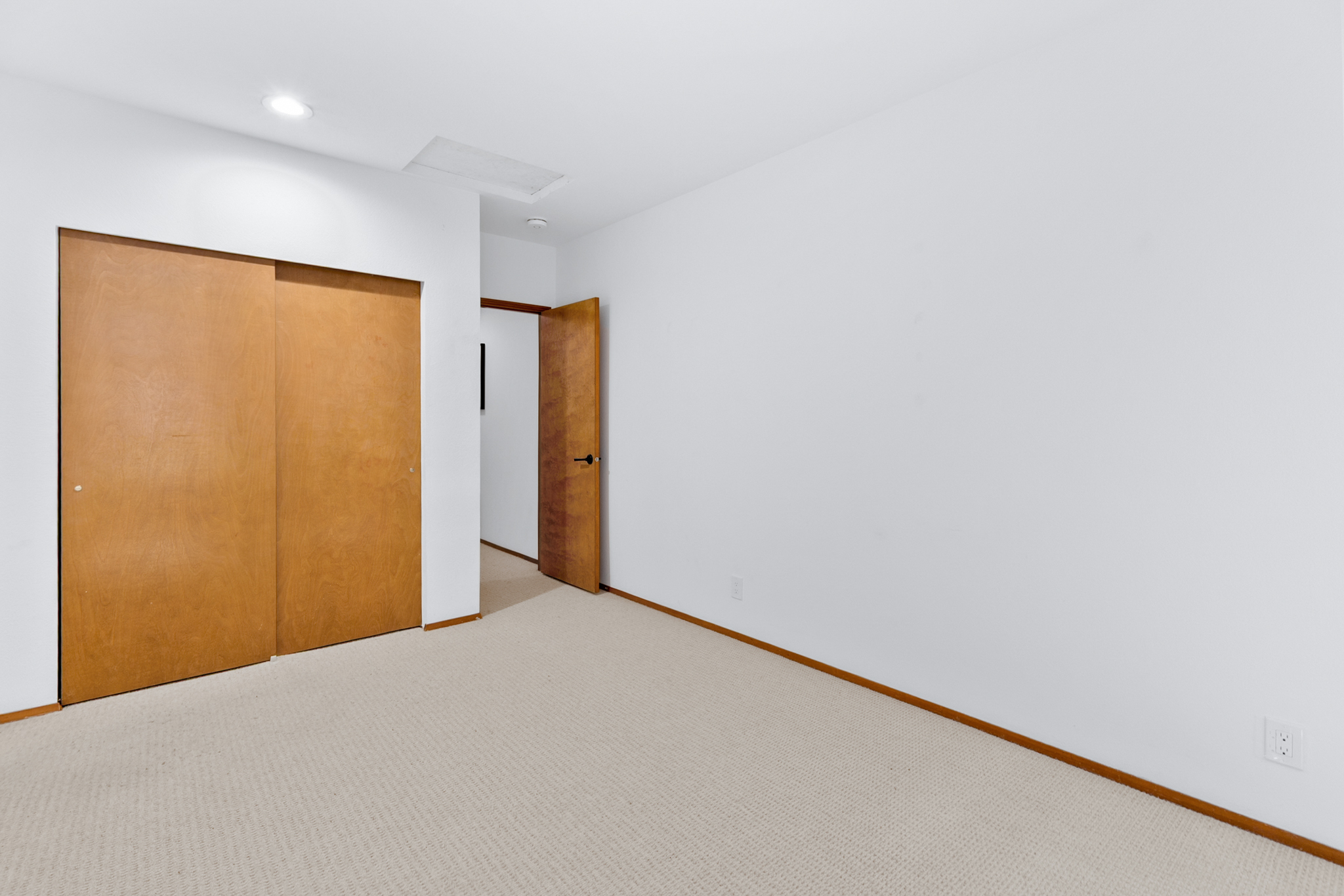  10095 NE Knight Rd, Bainbridge Island, WA 98110 - 物件實景