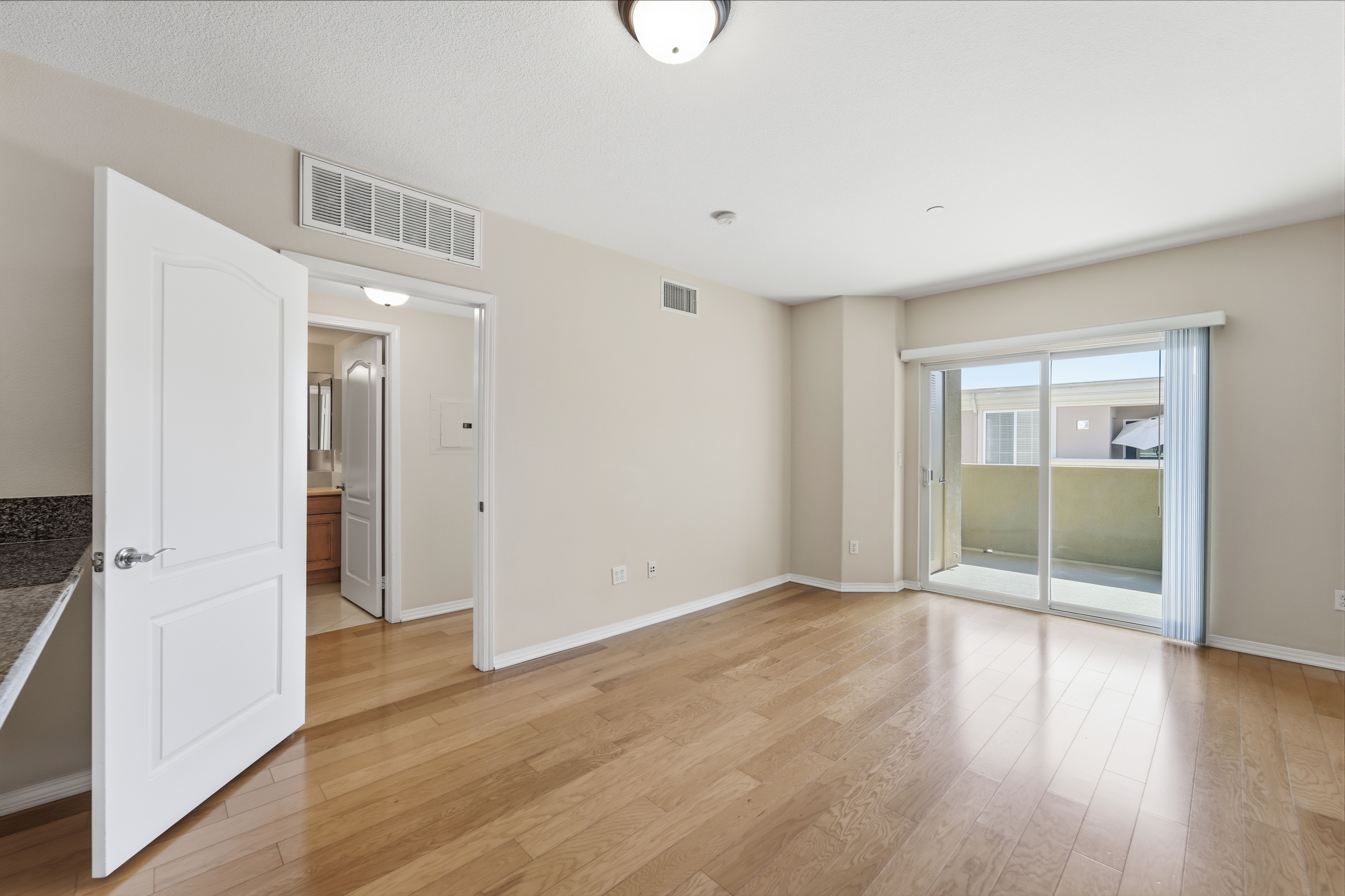  2750 Artesia Boulevard, Redondo Beach, CA 90278 - 物件實景