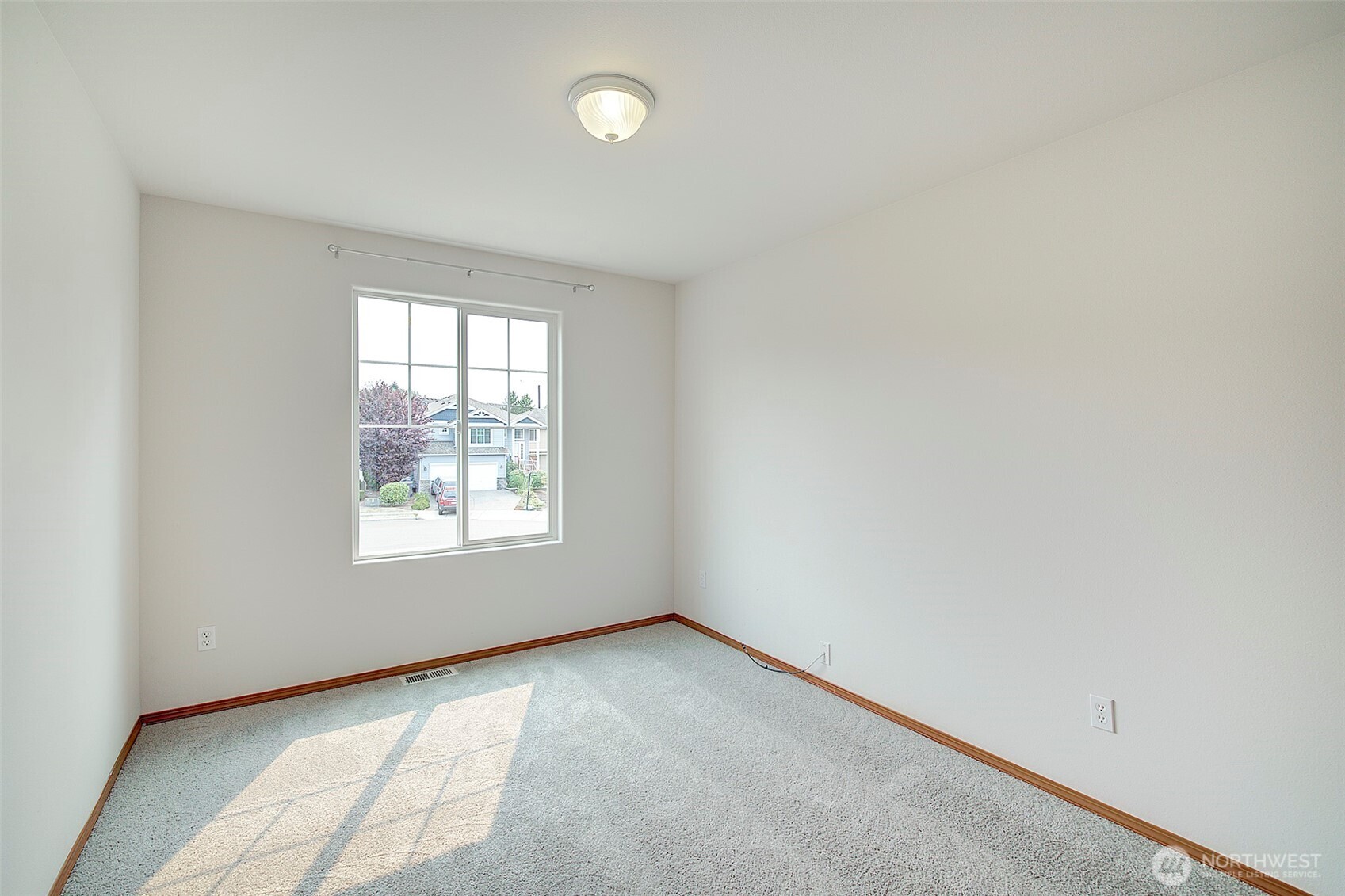 Mill Creek, Washington, 99012, United States, 4 Bedrooms Bedrooms, ,3 BathroomsBathrooms,Residential,For Sale,1942132