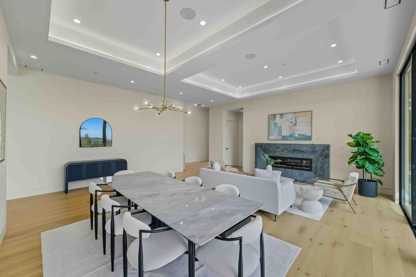Hillsborough, California, 94010, United States, 8 Bedrooms Bedrooms, ,10 BathroomsBathrooms,Residential,For Sale,1949647