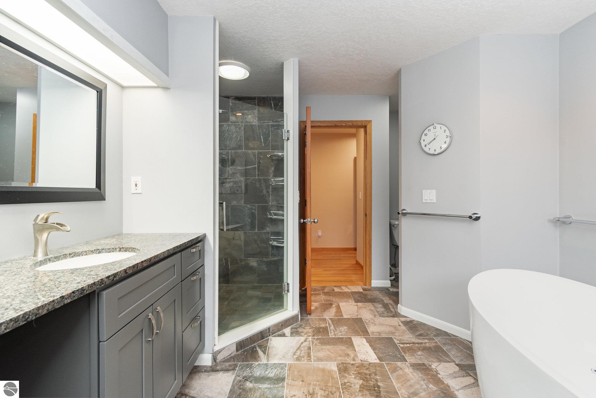 Alma, Michigan, 48801, United States, 5 Bedrooms Bedrooms, ,4 BathroomsBathrooms,Residential,For Sale,2000371