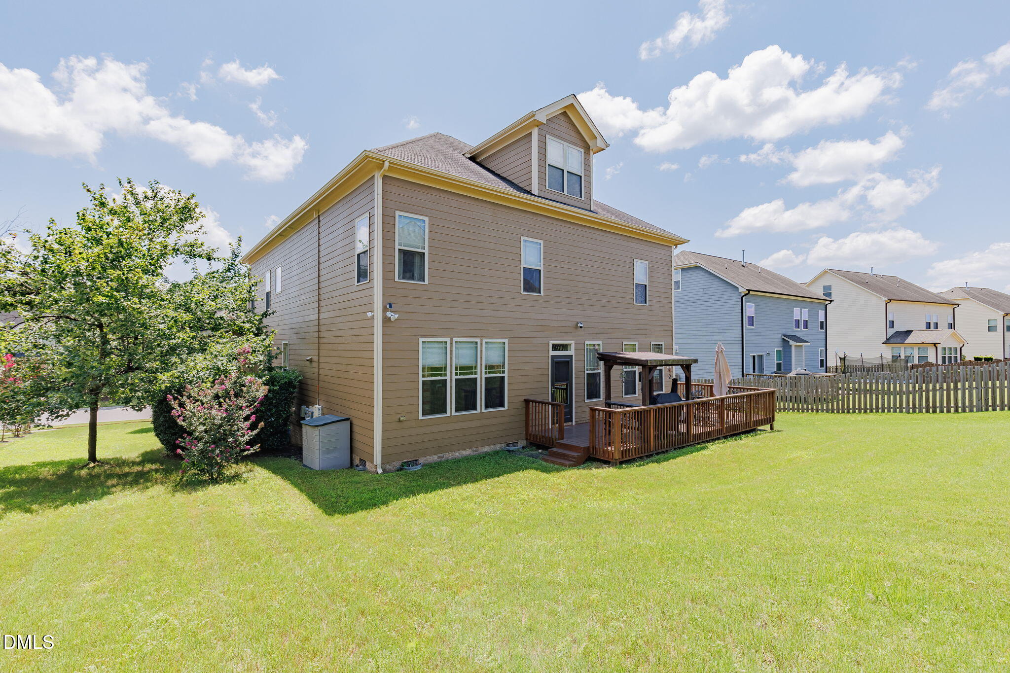 Rolesville, North Carolina, 27571, United States, 4 Bedrooms Bedrooms, ,4 BathroomsBathrooms,Residential,For Sale,2033559