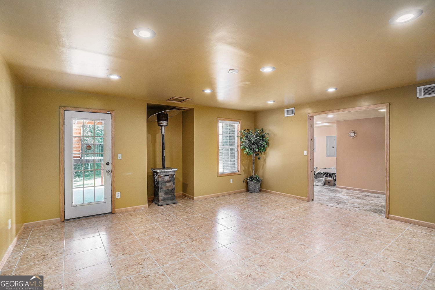 Conyers, Georgia, 30094, United States, 6 Bedrooms Bedrooms, ,4 BathroomsBathrooms,Residential,For Sale,1919419