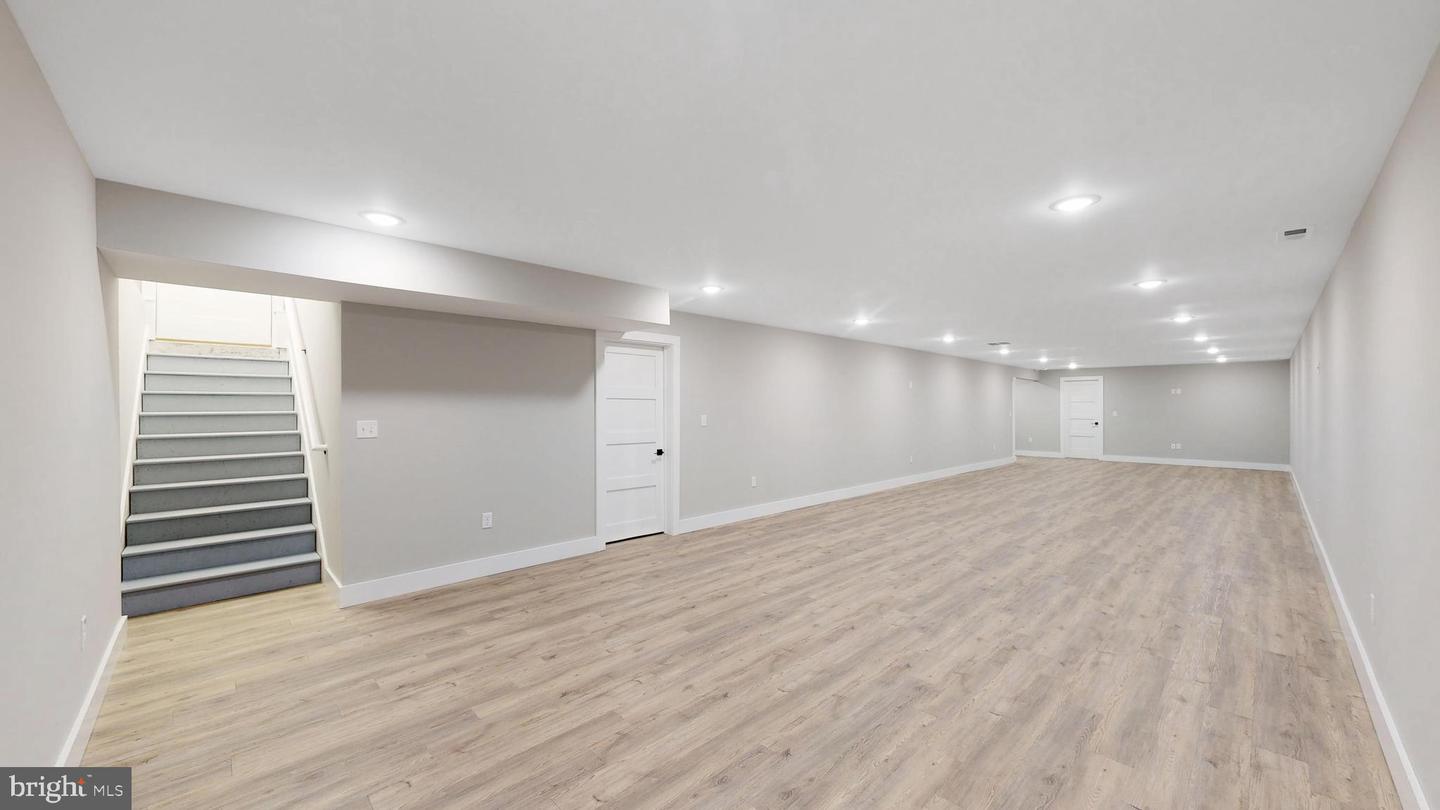 LEWES, Delaware, 19958, United States, 5 Bedrooms Bedrooms, ,7 BathroomsBathrooms,Residential,For Sale,1989878