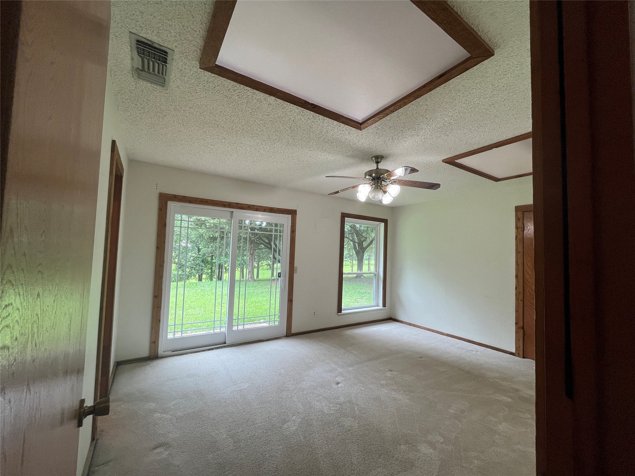 Pittsburg, Texas, 75686, United States, 3 Bedrooms Bedrooms, ,2 BathroomsBathrooms,Residential,For Sale,1850208