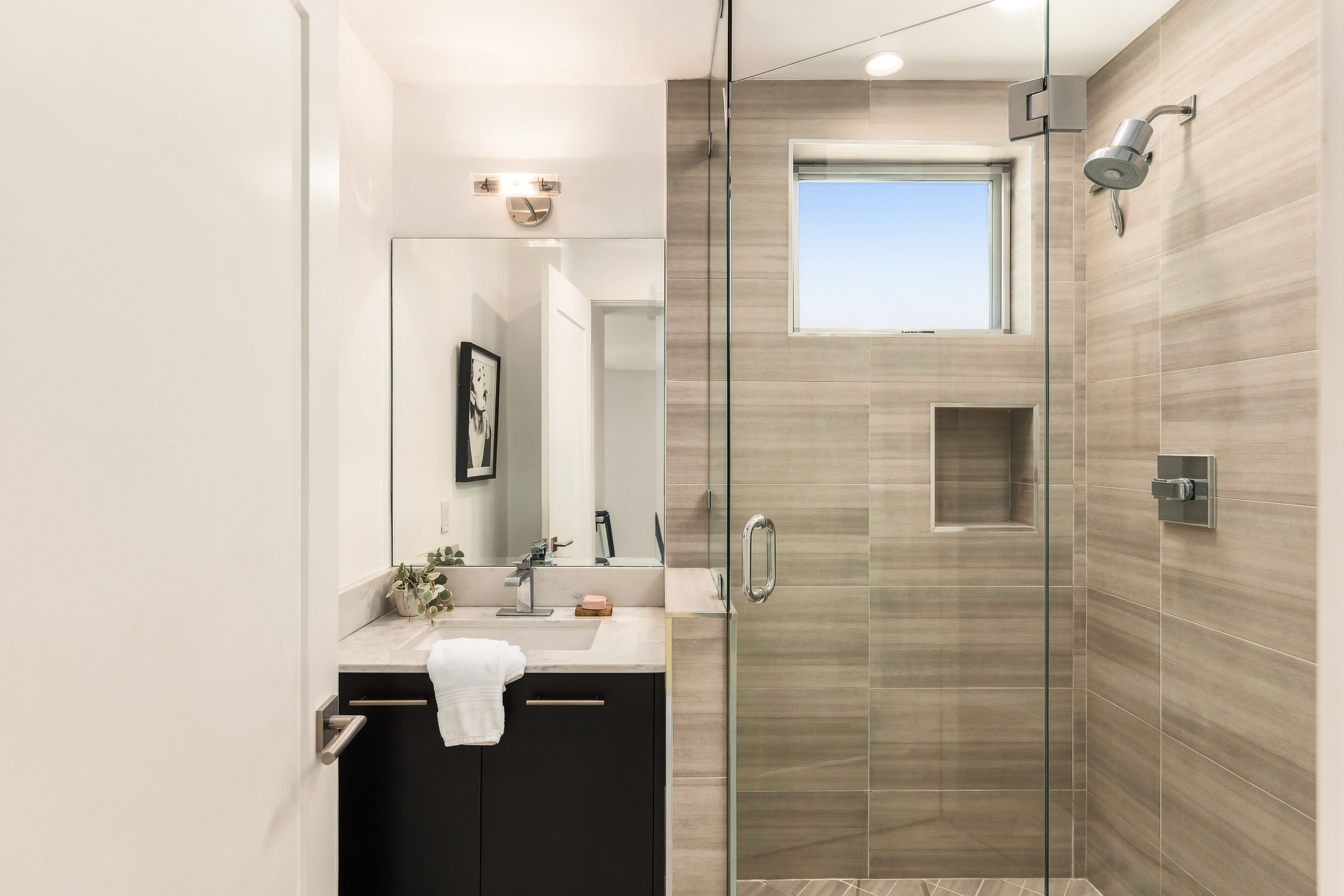  5411 West Wilshire Vista Lane, Los Angeles, CA 90019 - 物件實景