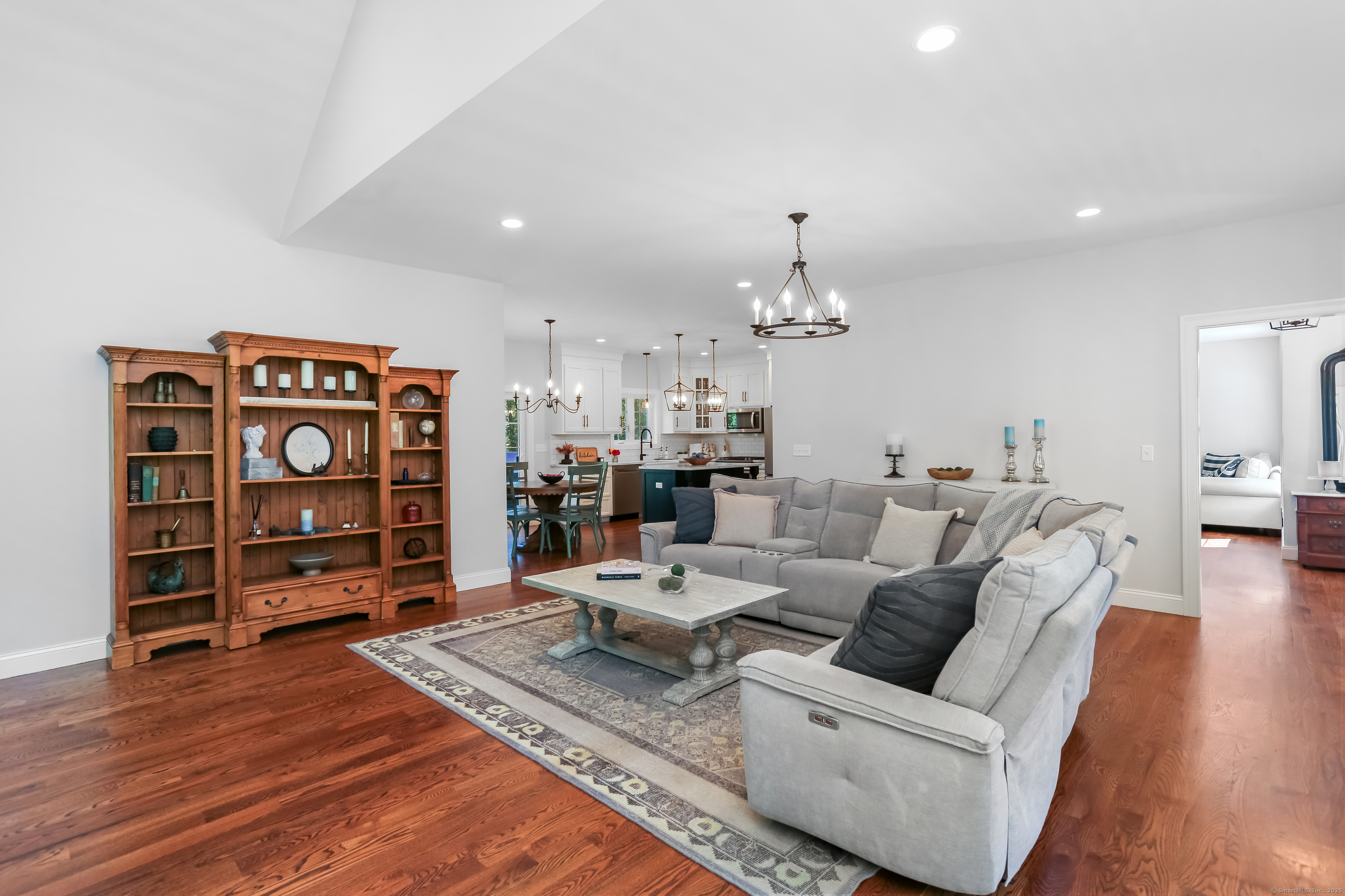 Shelton, Connecticut, 06484, United States, 4 Bedrooms Bedrooms, ,3 BathroomsBathrooms,Residential,For Sale,1939278
